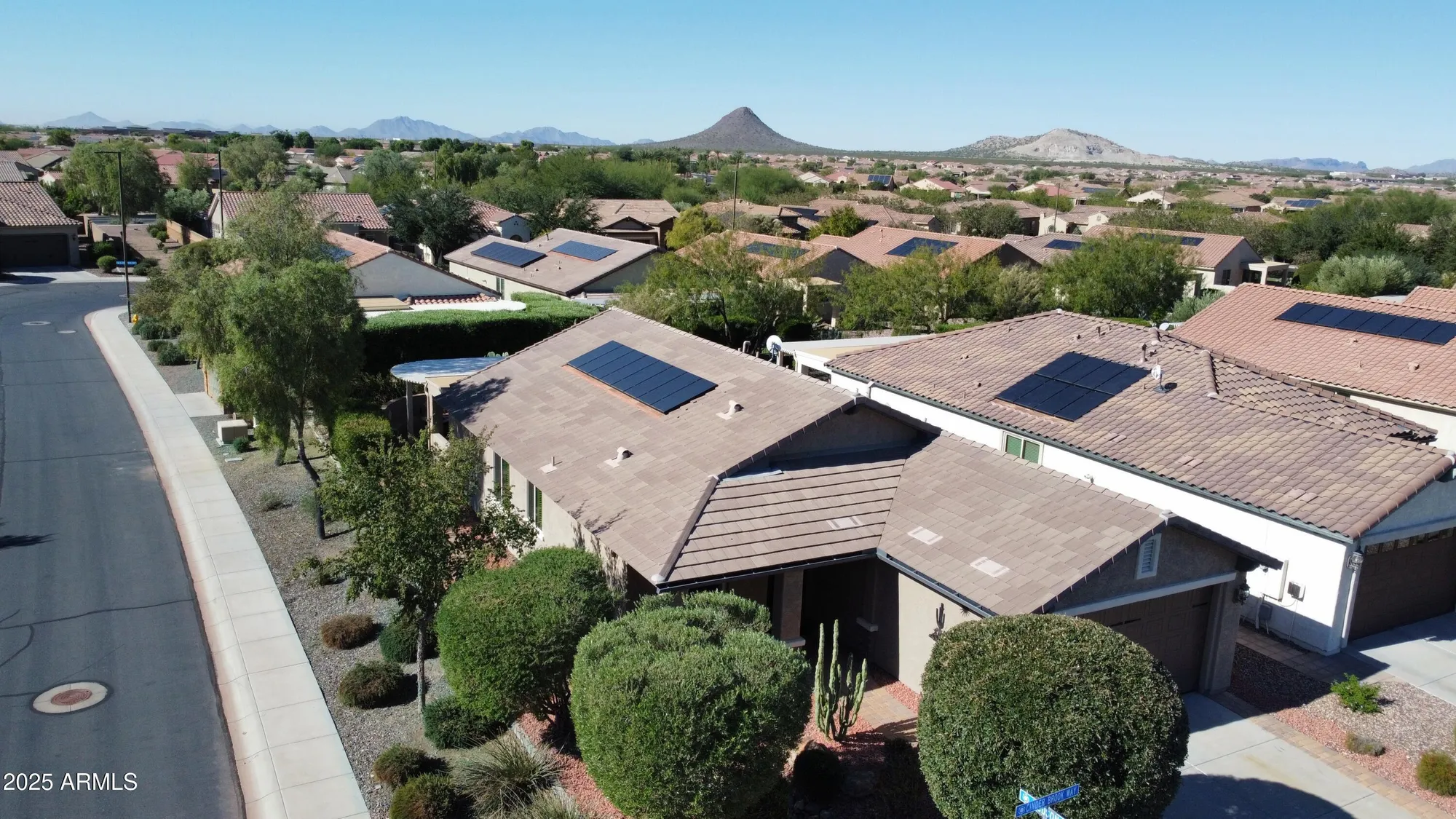 Property Slideshow image 5 of 72 | 7253 w cinder brook way, Florence, AZ, 85132