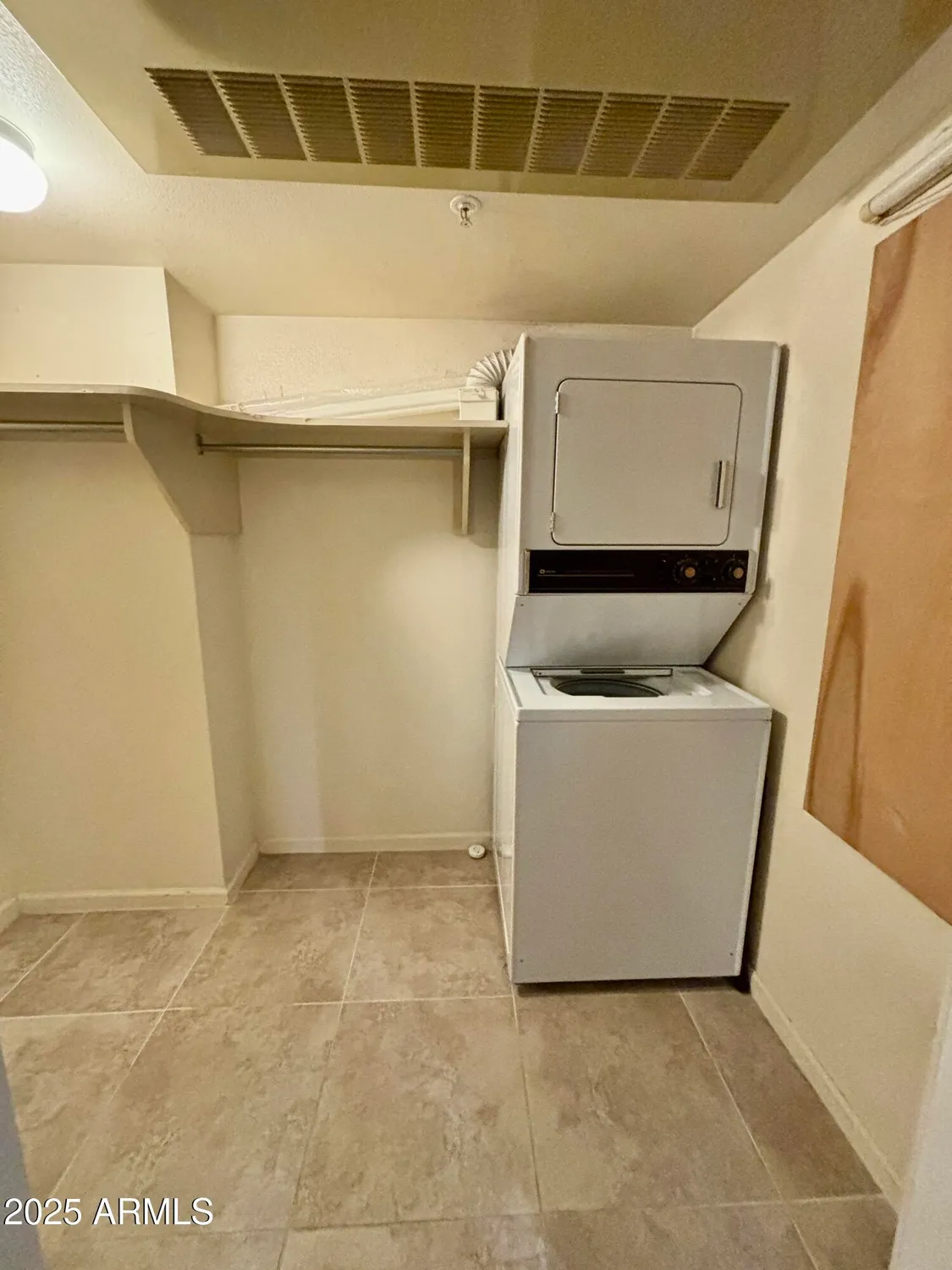 Property Slideshow image 6 of 23 | 10330 w thunderbird blvd apt c326, Sun City, AZ, 85351