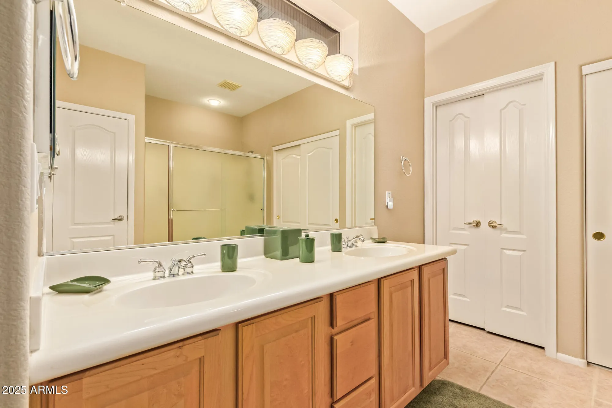 Property Slideshow image 18 of 31 | 15829 w bridgewood dr, Surprise, AZ, 85374