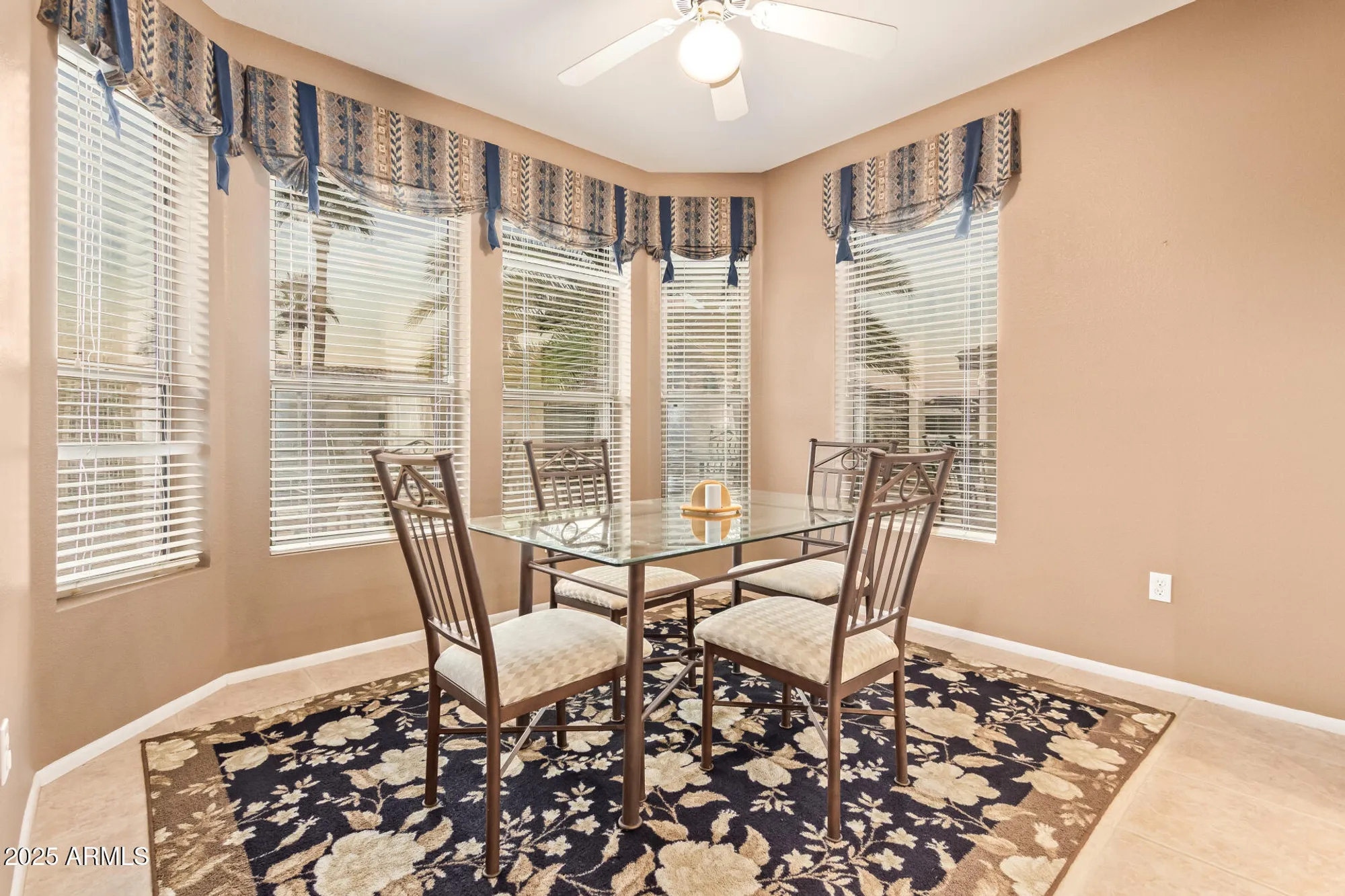 Property Slideshow image 10 of 31 | 15829 w bridgewood dr, Surprise, AZ, 85374