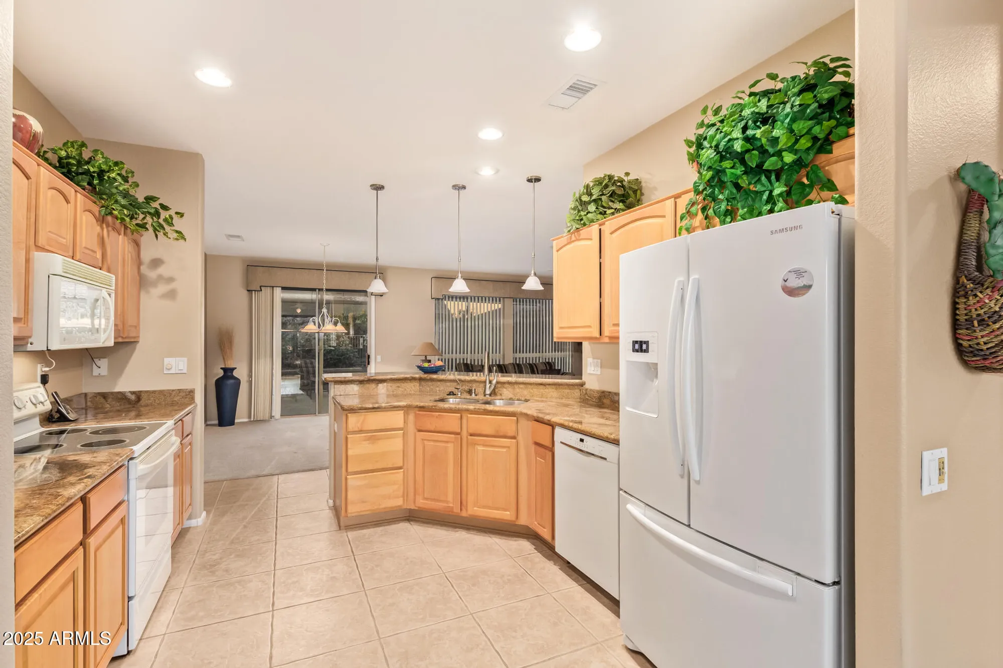 Property Slideshow image 11 of 31 | 15829 w bridgewood dr, Surprise, AZ, 85374
