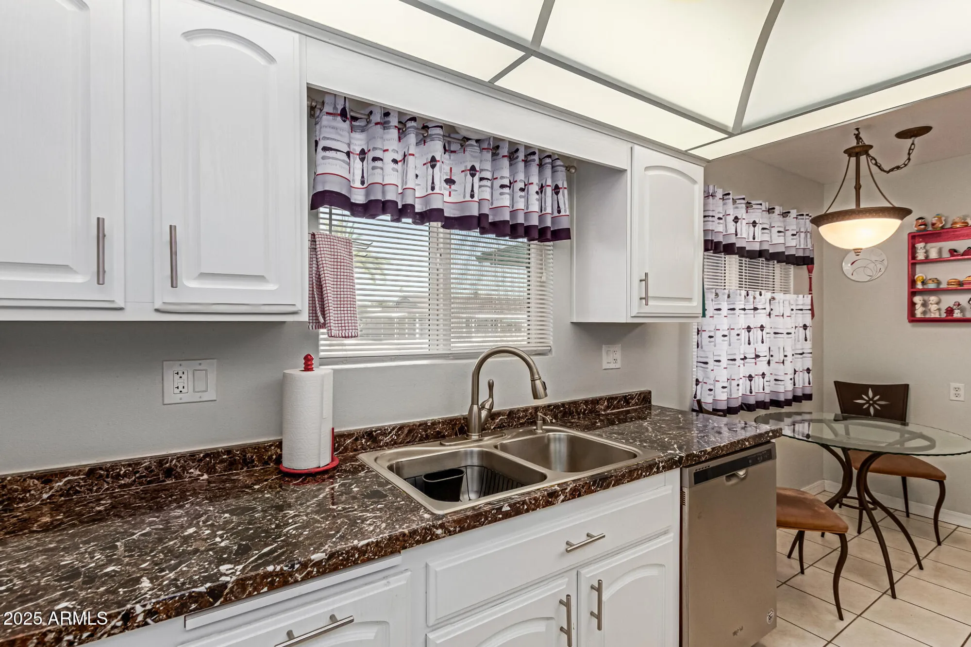 Property Slideshow image 10 of 27 | 10027 w tarrytown ave, Sun City, AZ, 85351