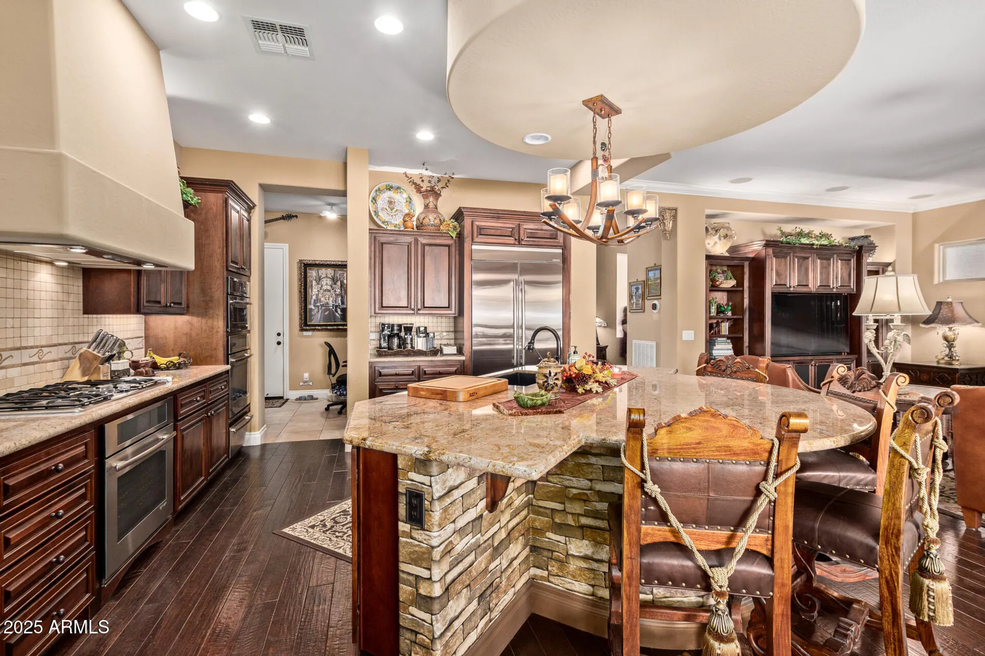 Property Slideshow image 18 of 40 | 1658 e azafran trl, Queen Creek, AZ, 85140