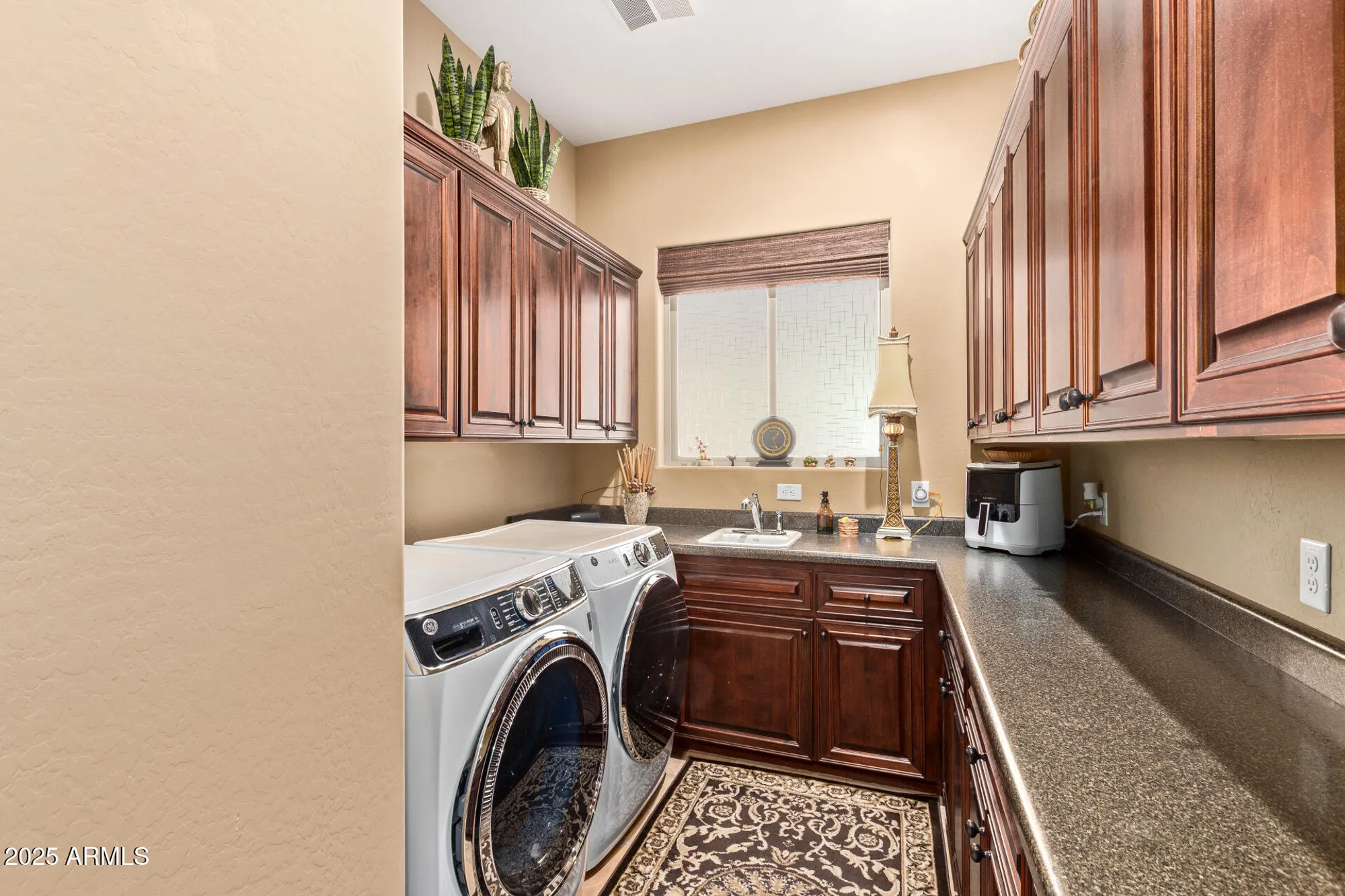 Property Slideshow image 29 of 40 | 1658 e azafran trl, Queen Creek, AZ, 85140