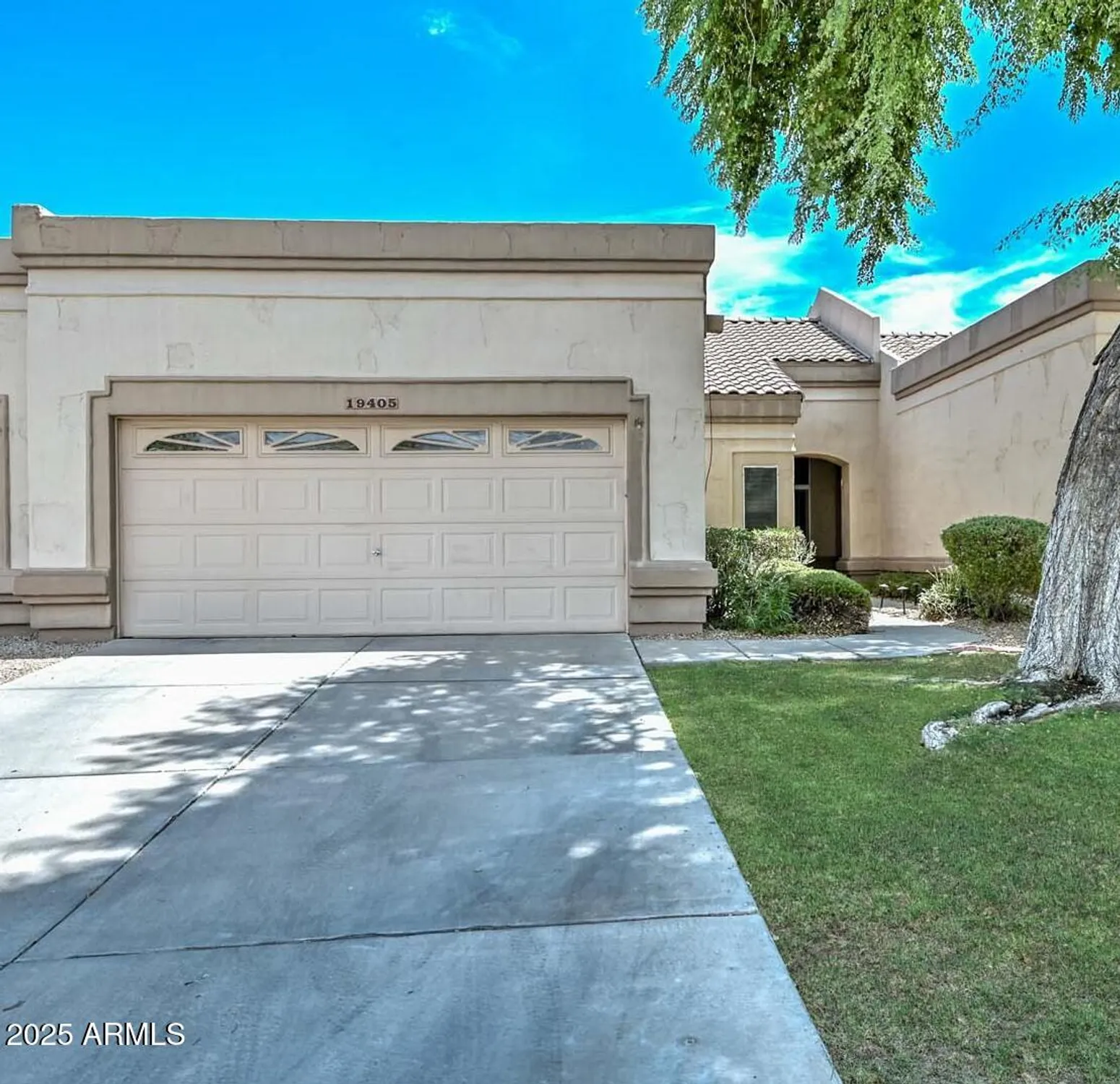 Property Slideshow image 1 of 33 | 19405 n 83rd dr, Peoria, AZ, 85382