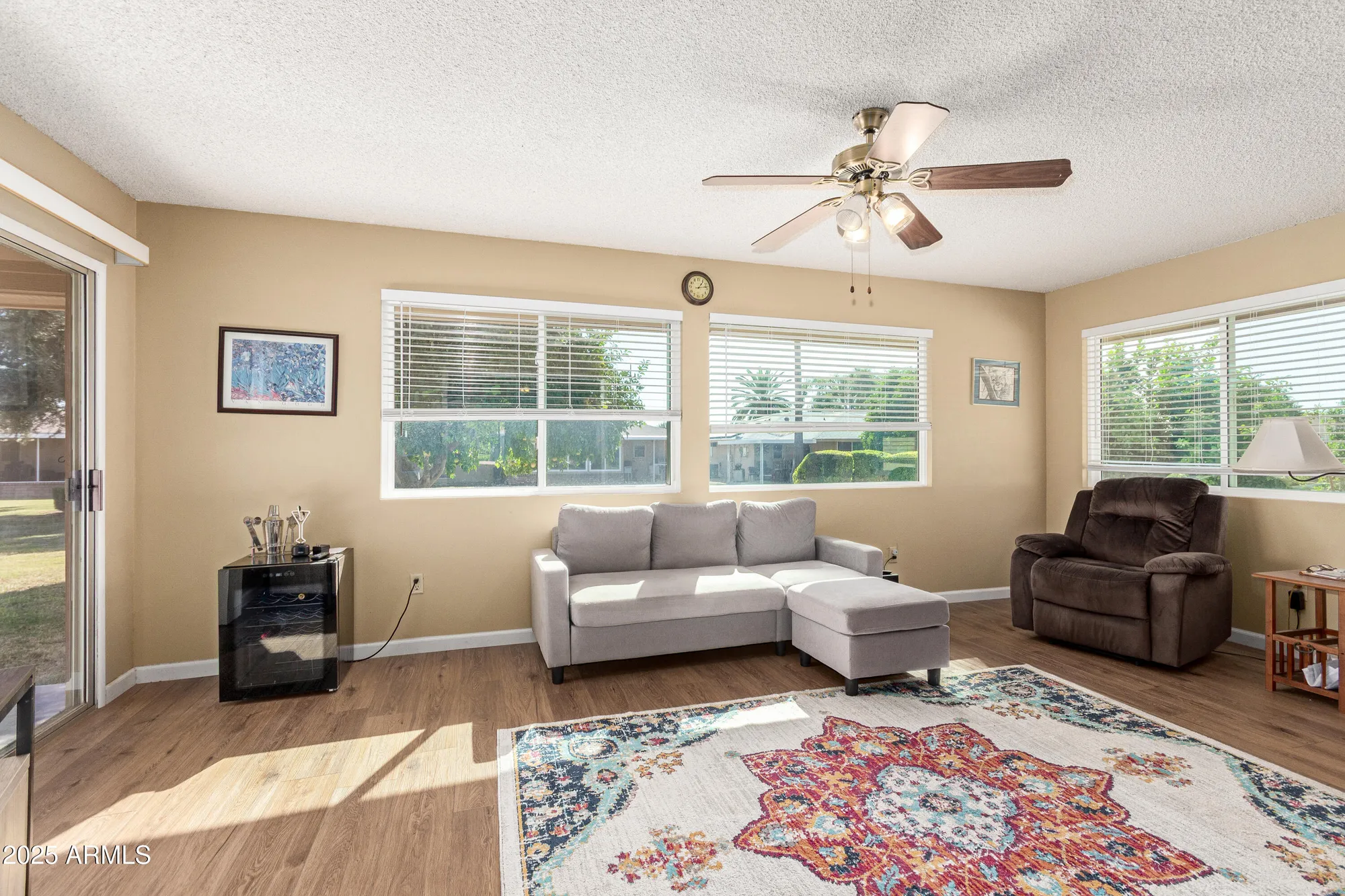 Property Slideshow image 15 of 28 | 9437 w long hills dr, Sun City, AZ, 85351