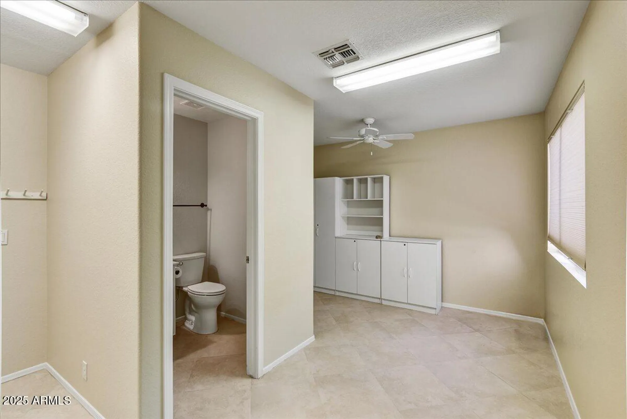 Property Slideshow image 14 of 25 | 20140 n 87th dr, Peoria, AZ, 85382