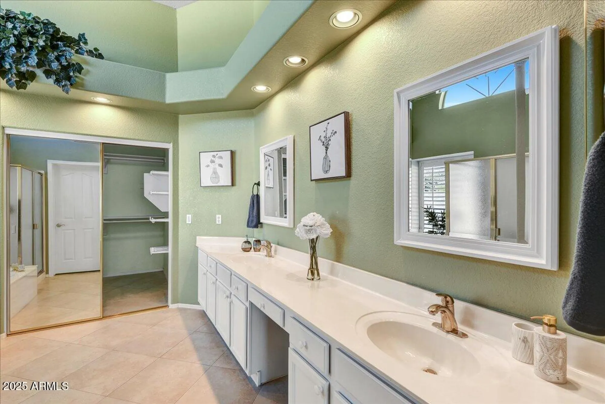 Property Slideshow image 9 of 25 | 20140 n 87th dr, Peoria, AZ, 85382