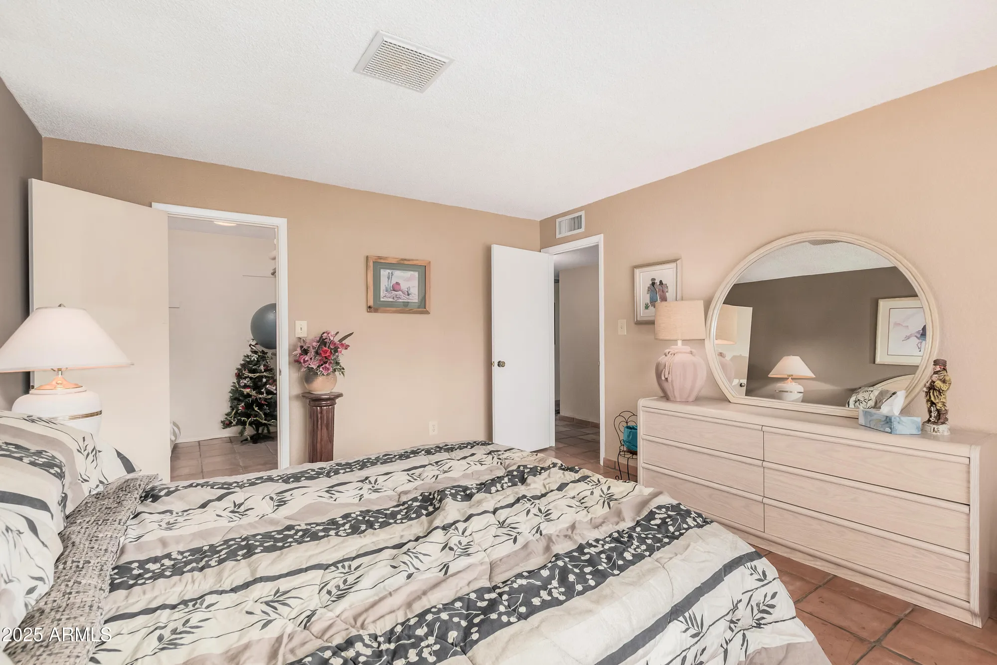 Property Slideshow image 28 of 90 | 25237 s lakeway dr, Sun Lakes, AZ, 85248