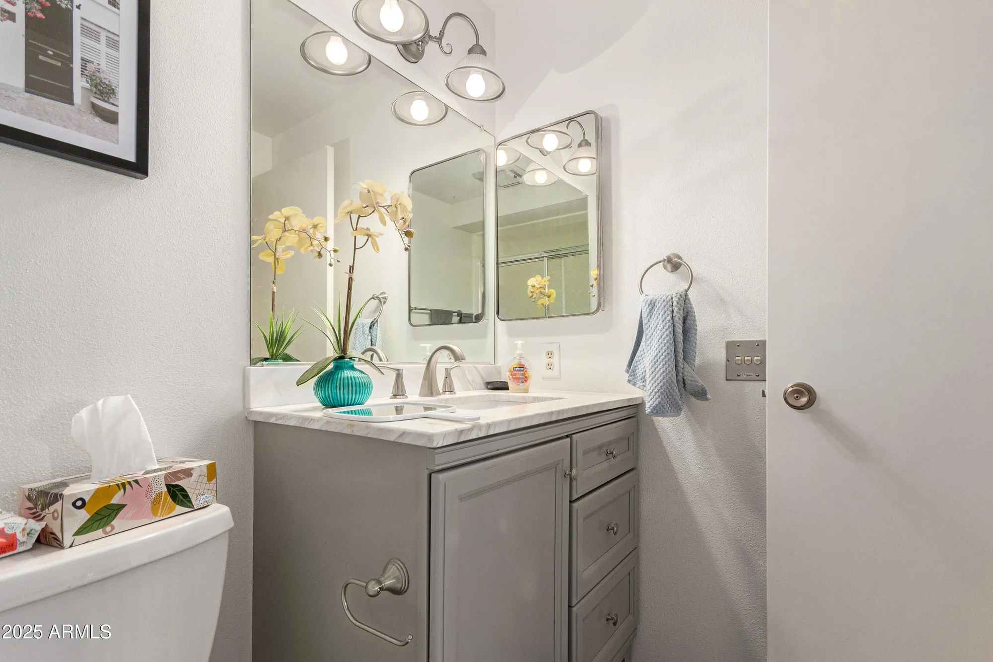 Property Slideshow image 17 of 28 | 9437 w long hills dr, Sun City, AZ, 85351