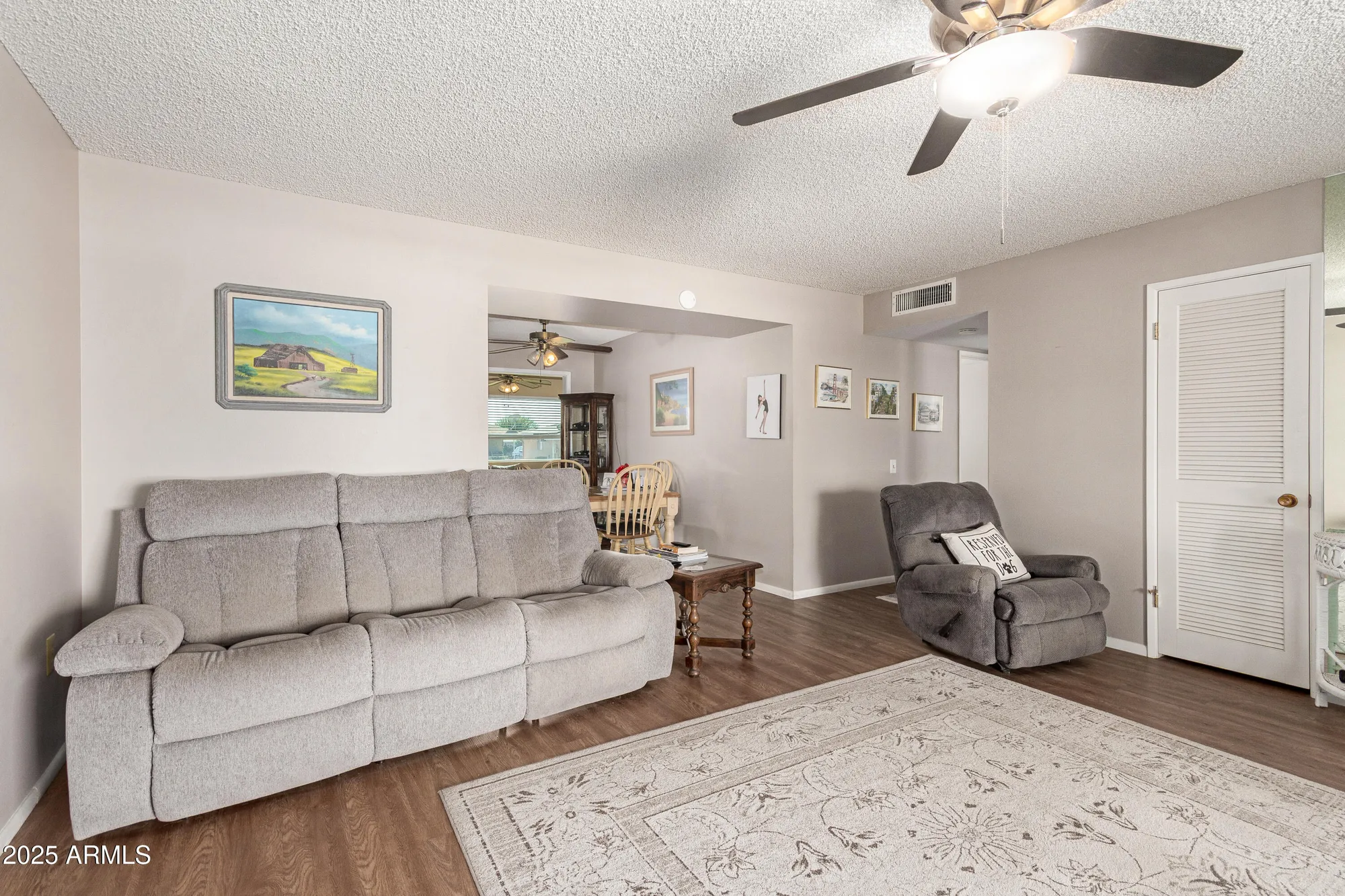 Property Slideshow image 9 of 28 | 9437 w long hills dr, Sun City, AZ, 85351