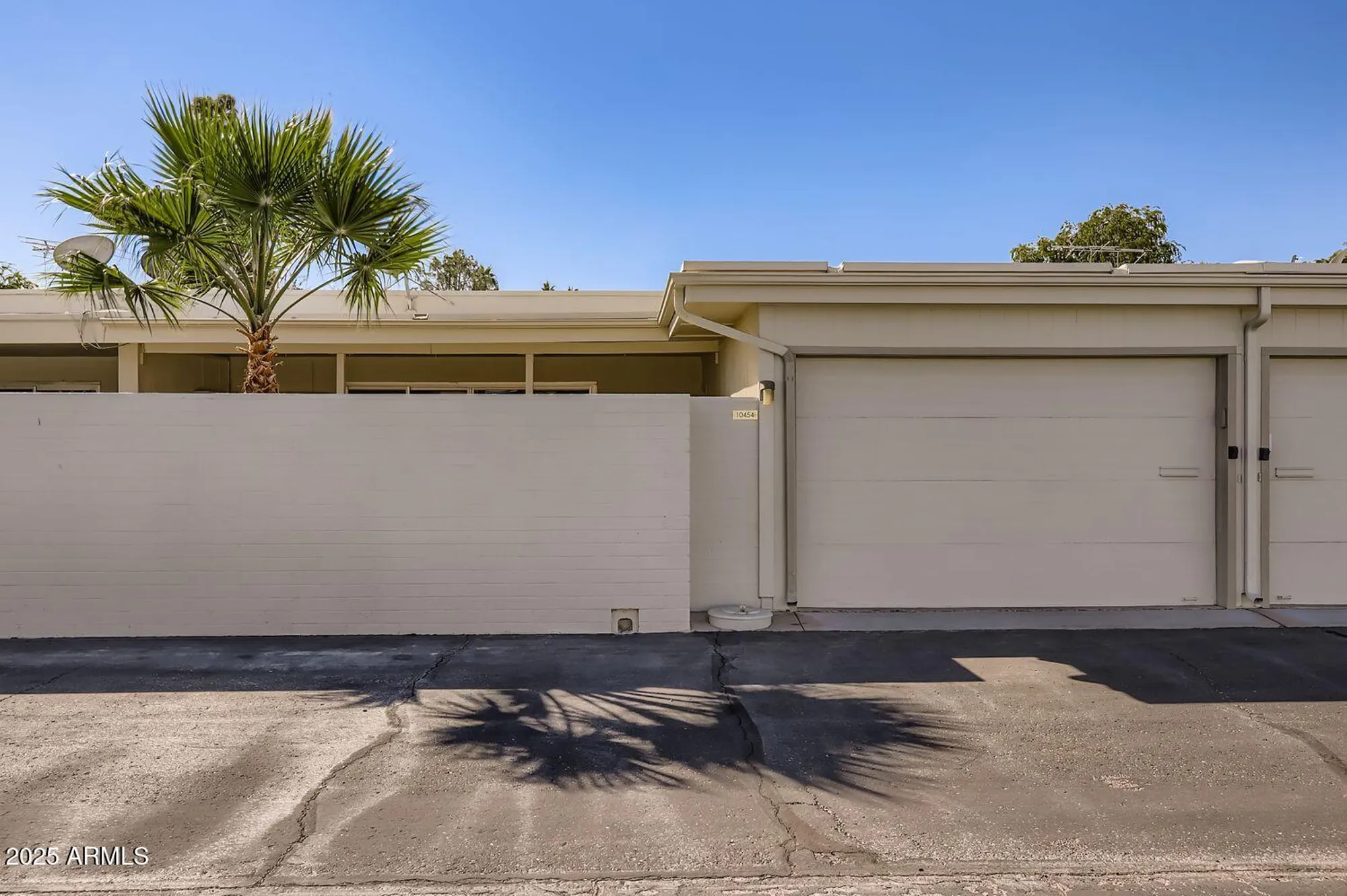 Property Slideshow image 23 of 26 | 10454 w palmeras dr, Sun City, AZ, 85373