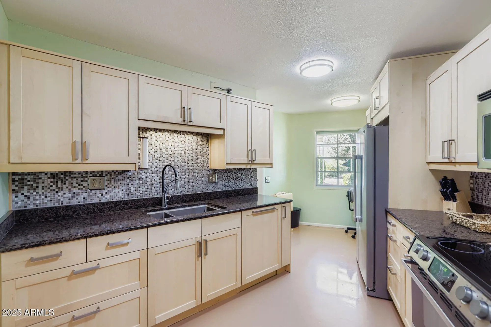 Property Slideshow image 8 of 26 | 10454 w palmeras dr, Sun City, AZ, 85373