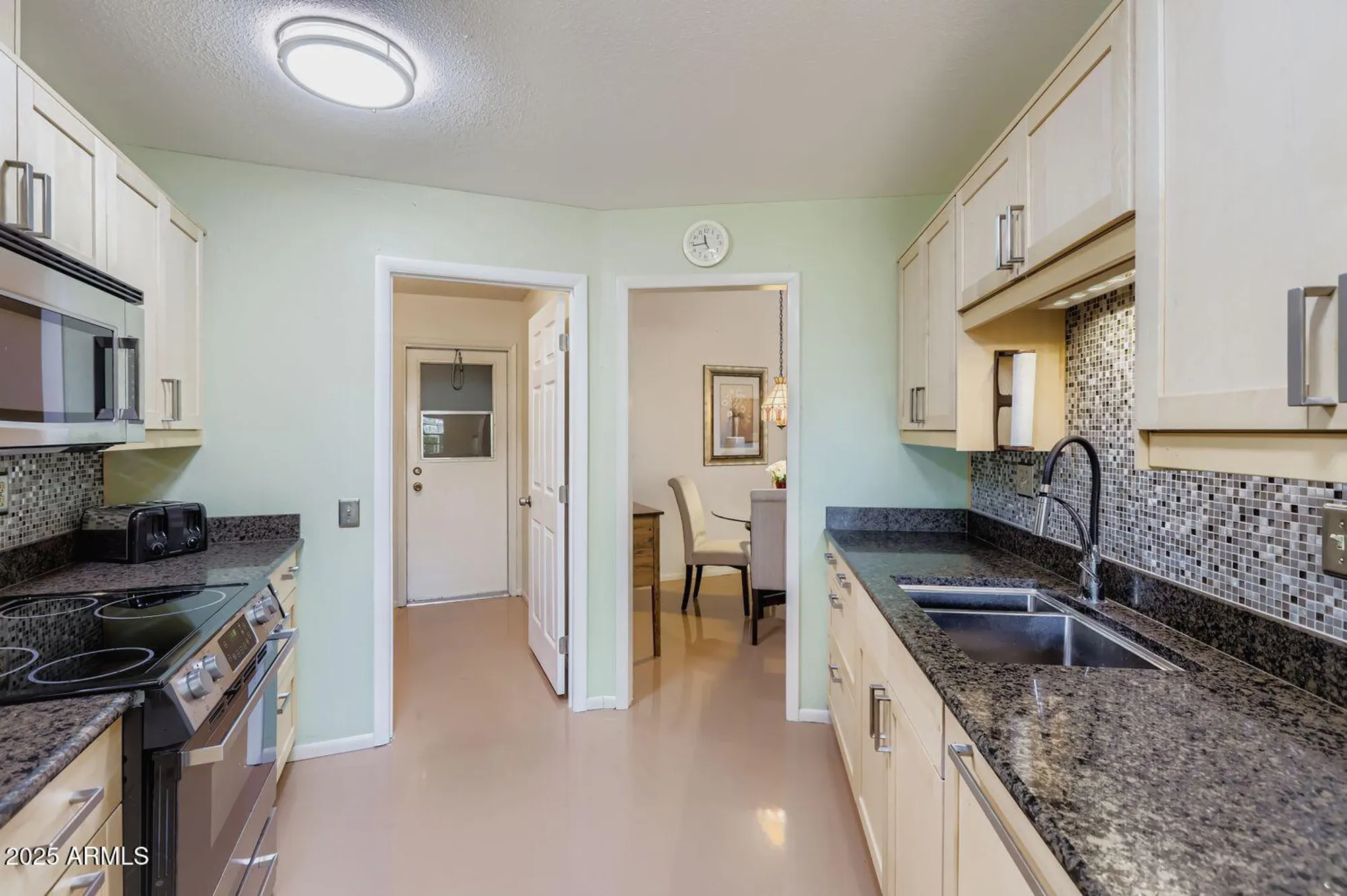 Property Slideshow image 10 of 26 | 10454 w palmeras dr, Sun City, AZ, 85373