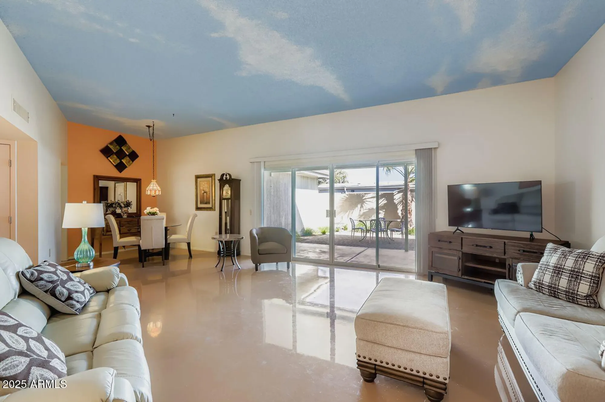 Property Slideshow image 13 of 26 | 10454 w palmeras dr, Sun City, AZ, 85373