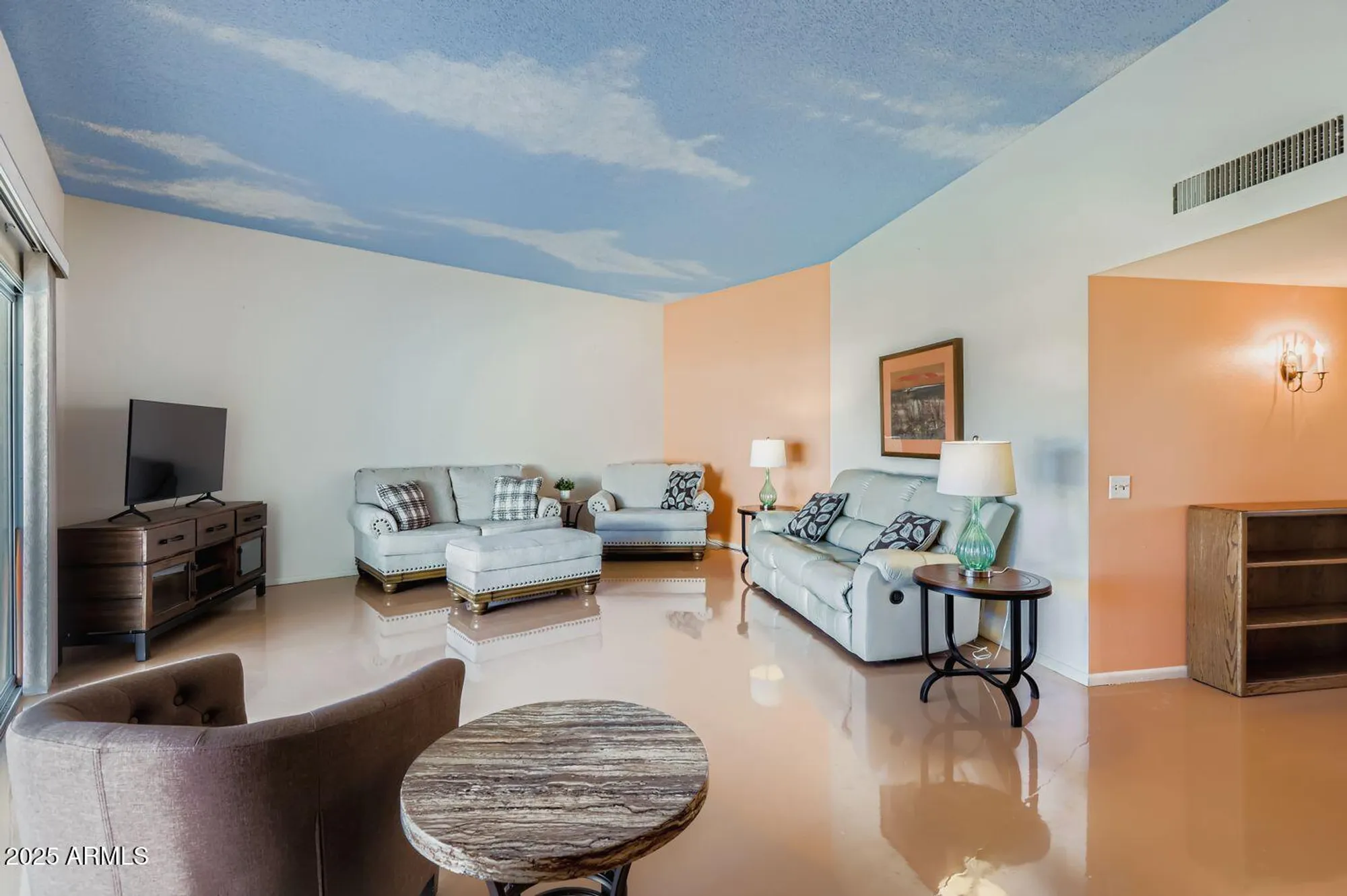 Property Slideshow image 14 of 26 | 10454 w palmeras dr, Sun City, AZ, 85373