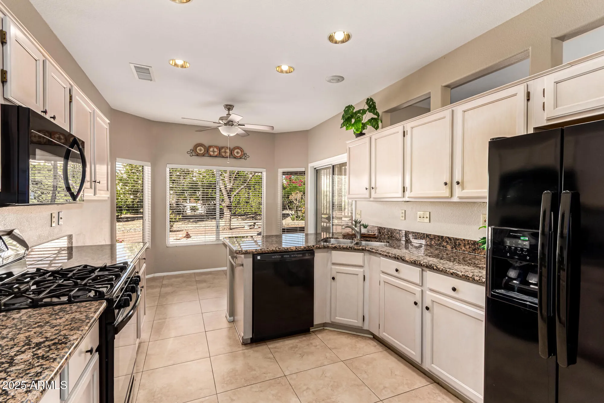 Property Slideshow image 11 of 89 | 16132 w sentinel dr, Sun City West, AZ, 85375