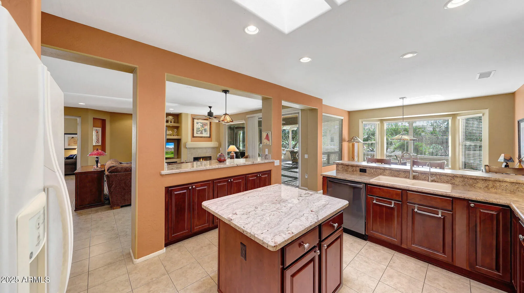 Property Slideshow image 15 of 48 | 16337 w salado creek dr, Surprise, AZ, 85387