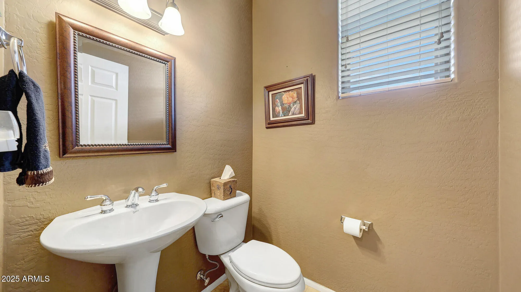 Property Slideshow image 19 of 48 | 16337 w salado creek dr, Surprise, AZ, 85387
