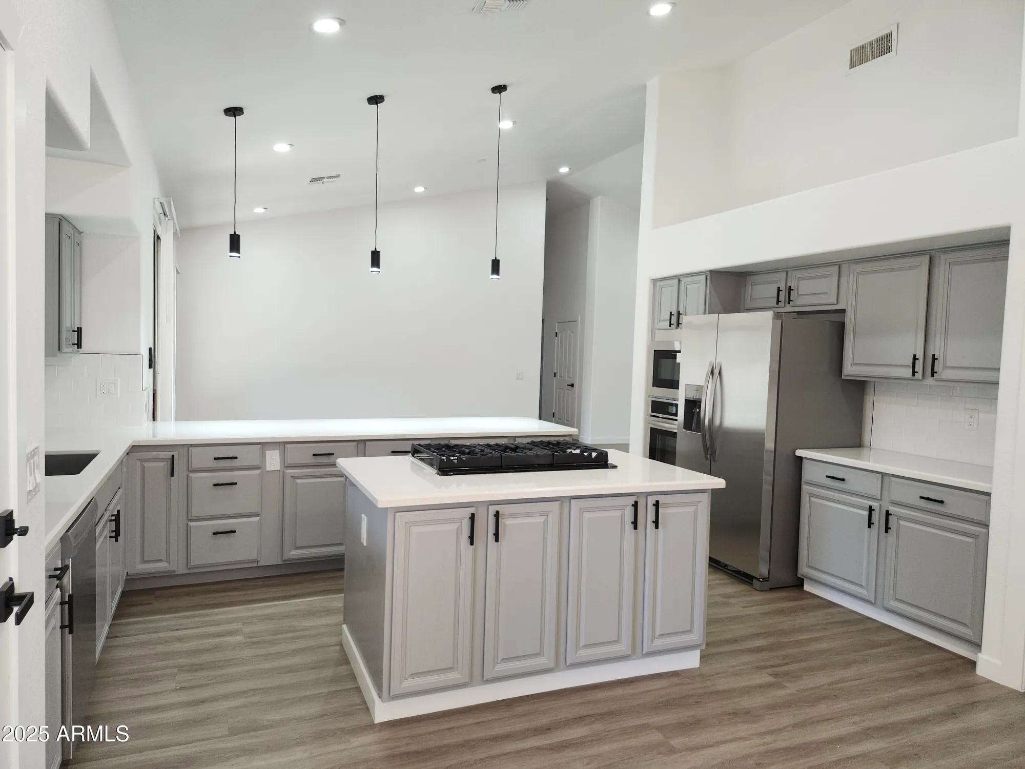 Property Slideshow image 6 of 37 | 8449 w rockwood dr, Peoria, AZ, 85382