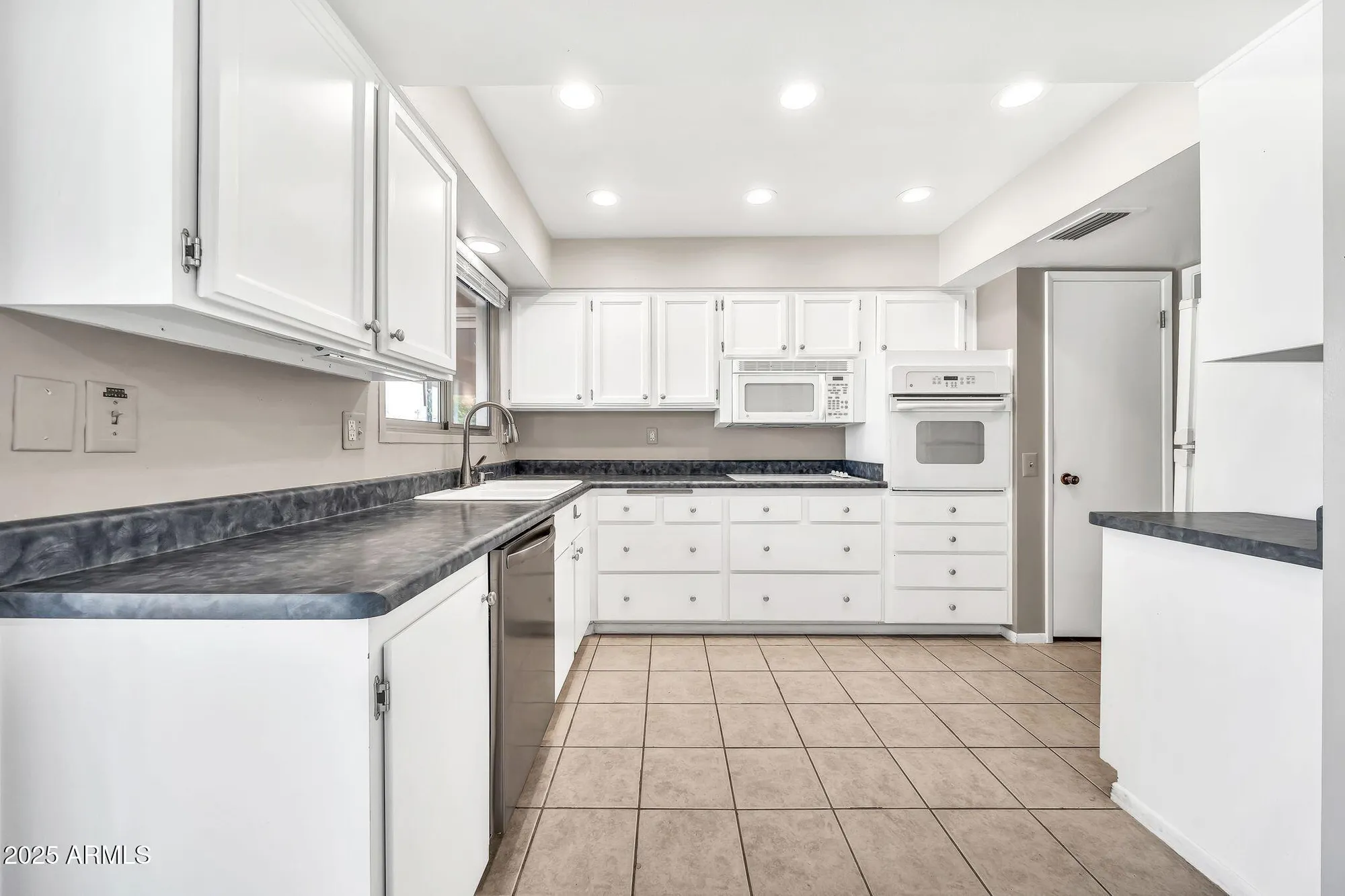 Property Slideshow image 22 of 68 | 13006 w desert glen dr, Sun City West, AZ, 85375