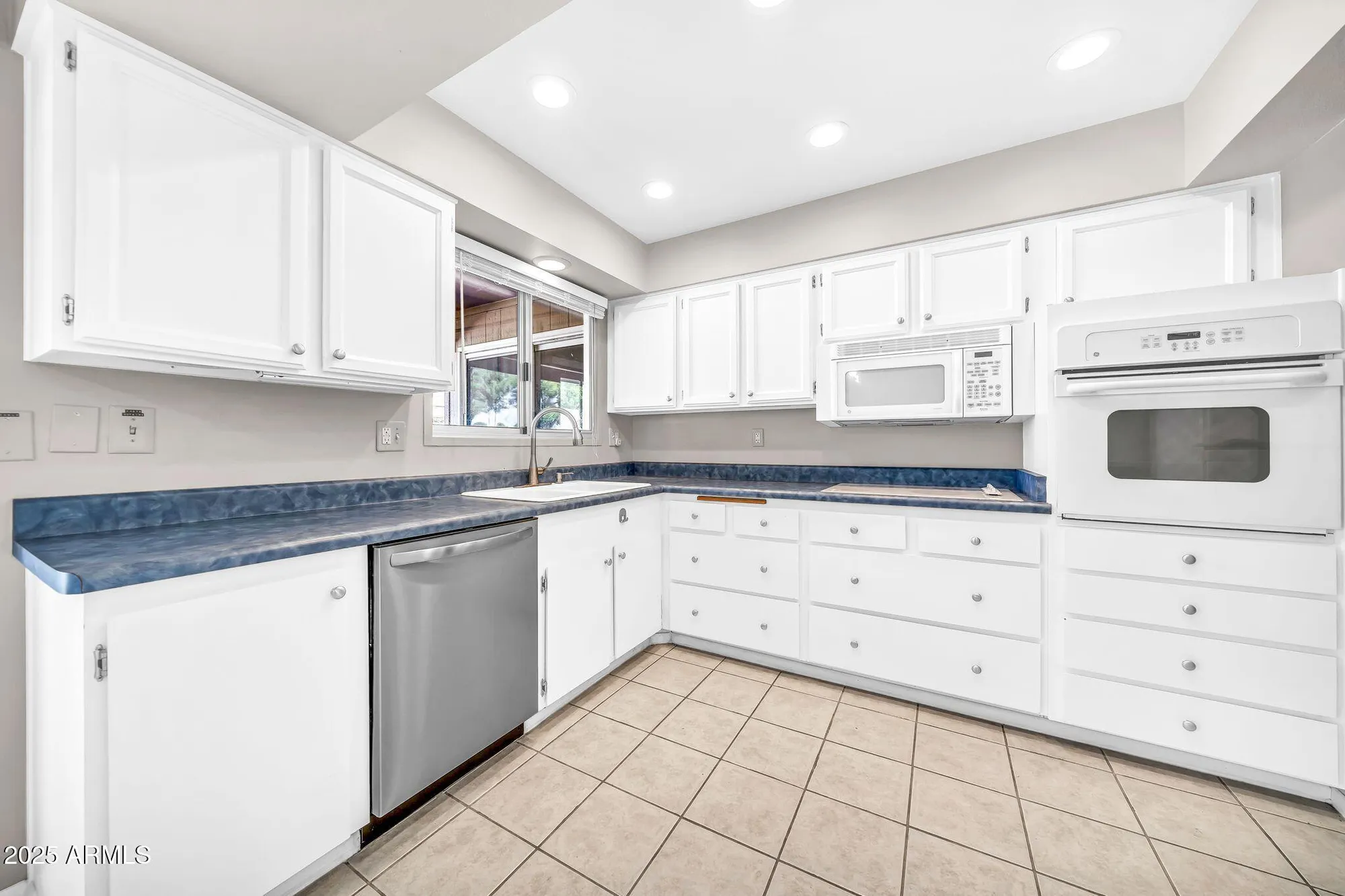 Property Slideshow image 23 of 68 | 13006 w desert glen dr, Sun City West, AZ, 85375