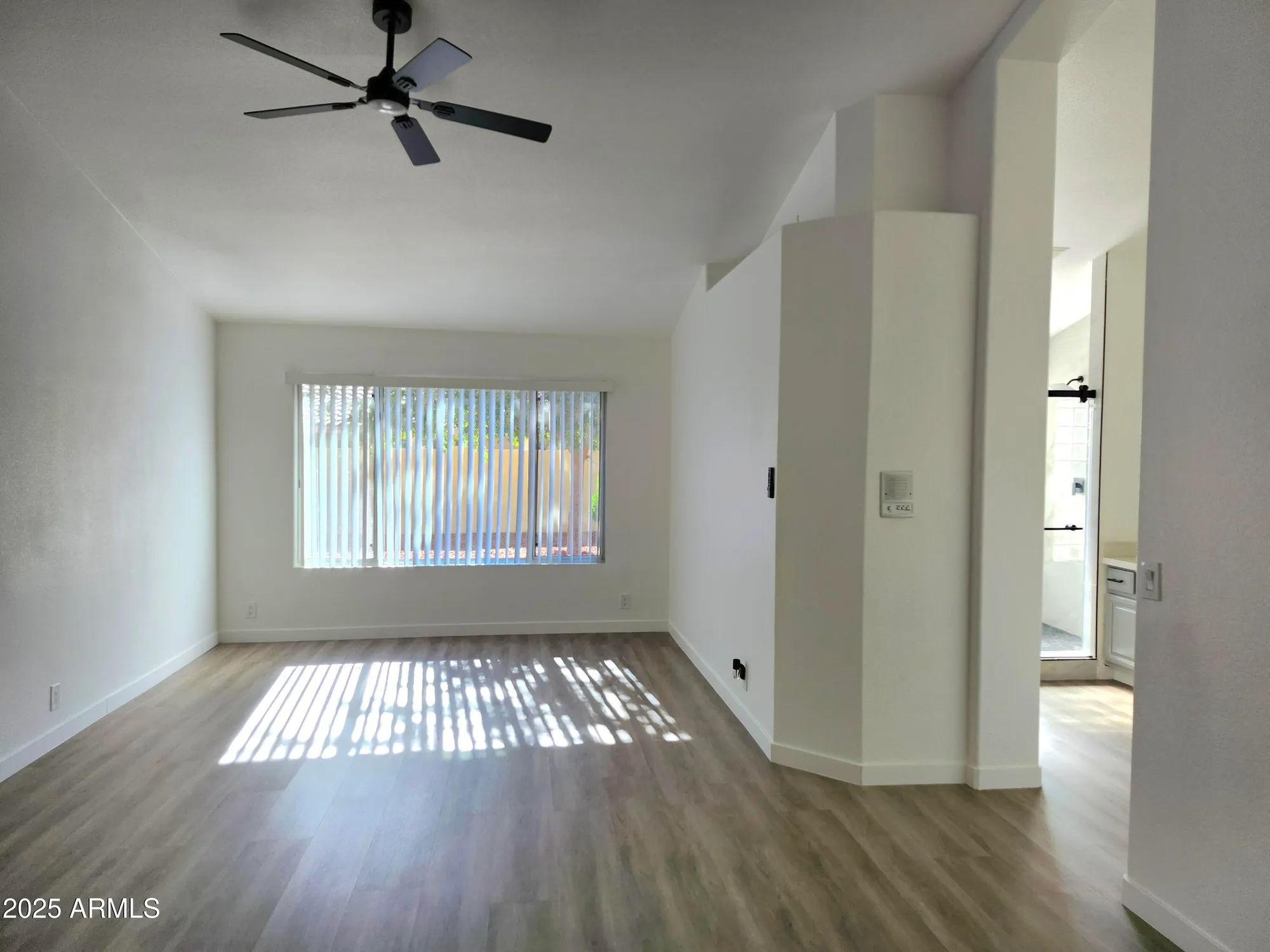 Property Slideshow image 13 of 37 | 8449 w rockwood dr, Peoria, AZ, 85382