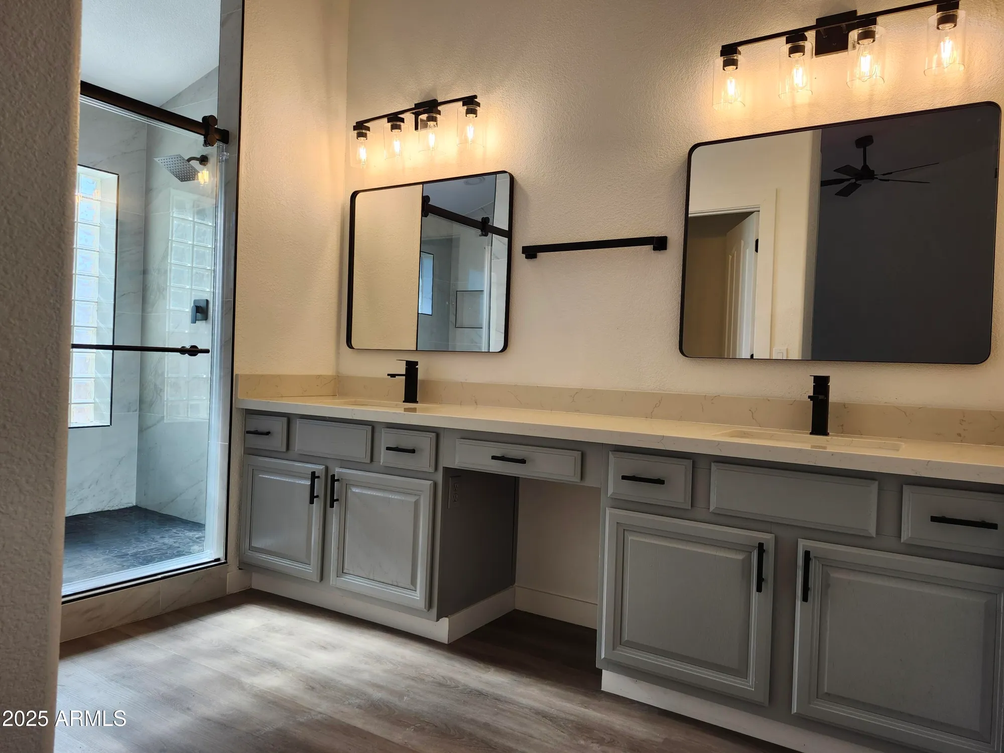 Property Slideshow image 15 of 37 | 8449 w rockwood dr, Peoria, AZ, 85382