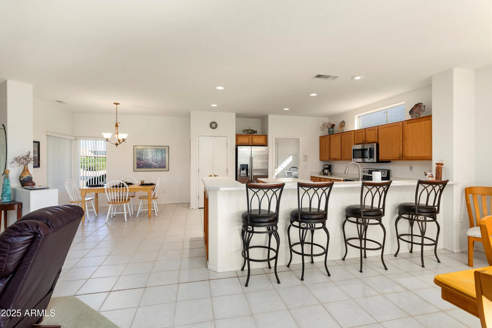 Property Slideshow image 4 of 25 | 15237 w pinehurst ln, Surprise, AZ, 85374