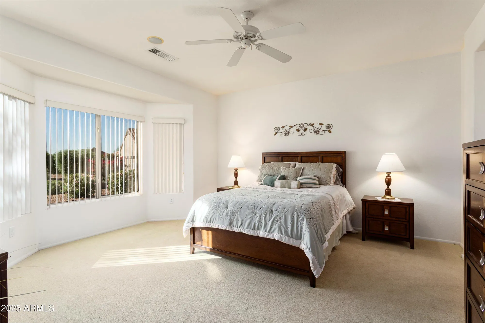 Property Slideshow image 12 of 25 | 15237 w pinehurst ln, Surprise, AZ, 85374