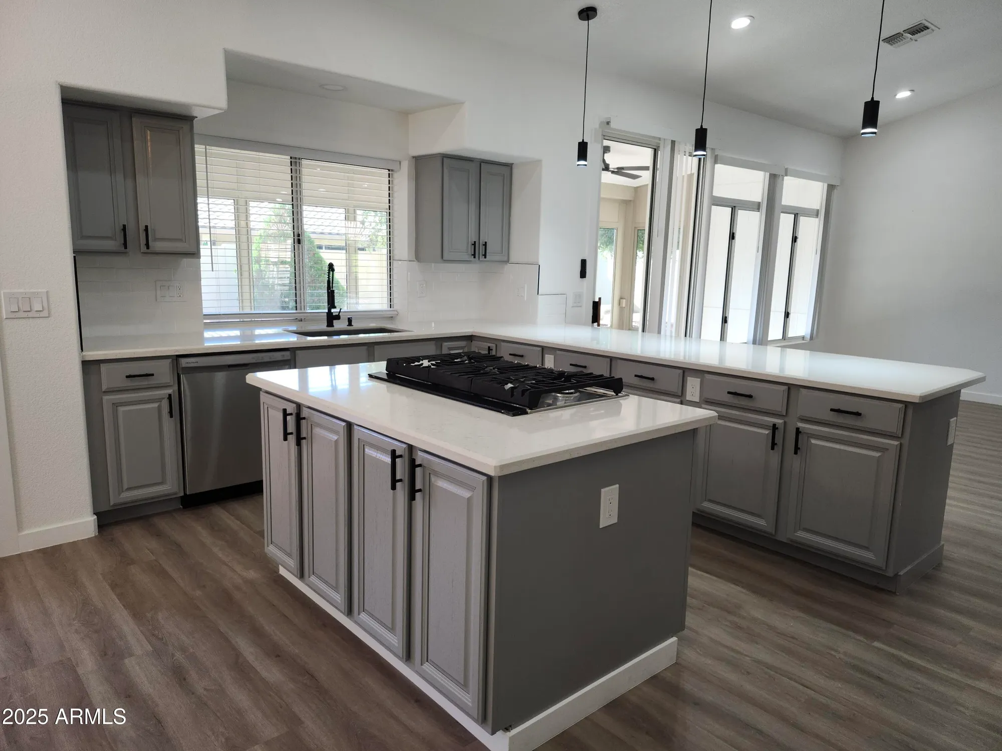 Property Slideshow image 7 of 37 | 8449 w rockwood dr, Peoria, AZ, 85382