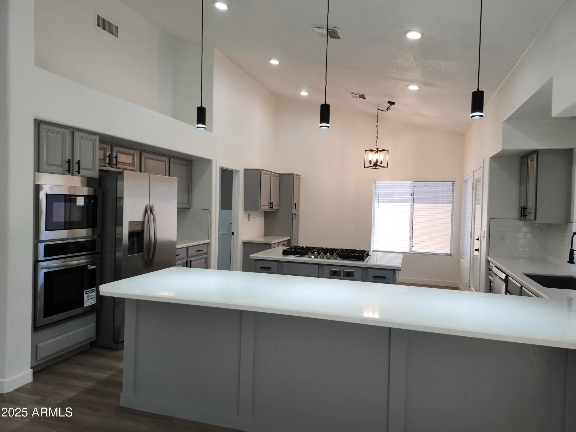 Property Slideshow image 5 of 37 | 8449 w rockwood dr, Peoria, AZ, 85382