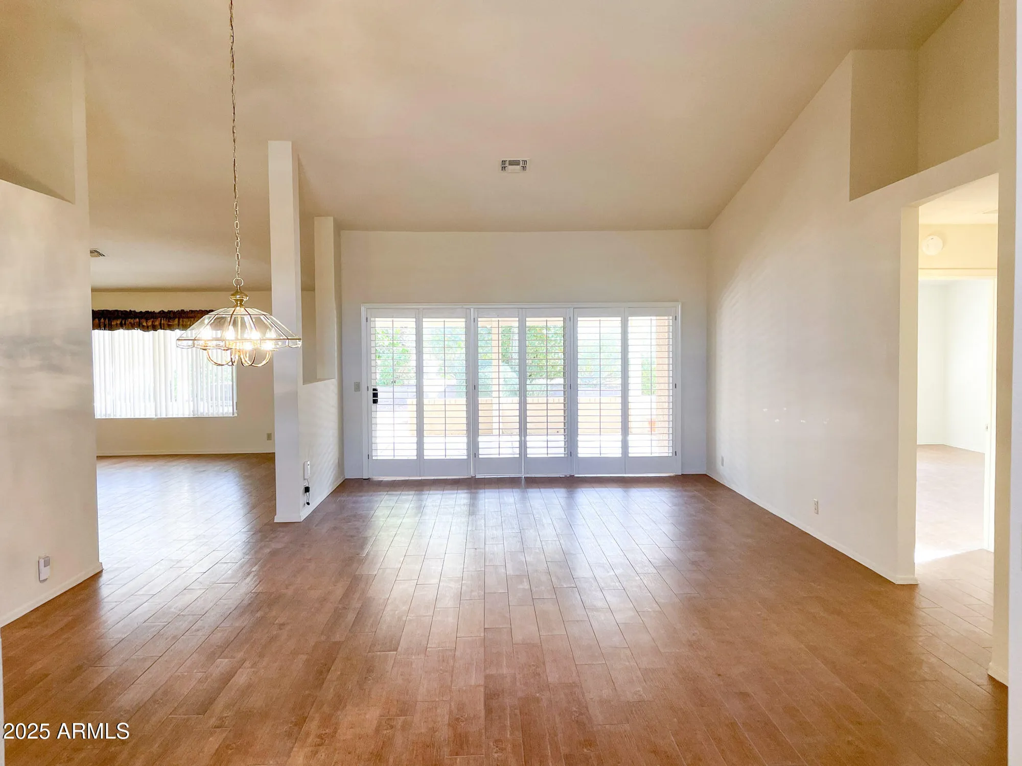 Property Slideshow image 3 of 21 | 9039 w utopia rd, Peoria, AZ, 85382