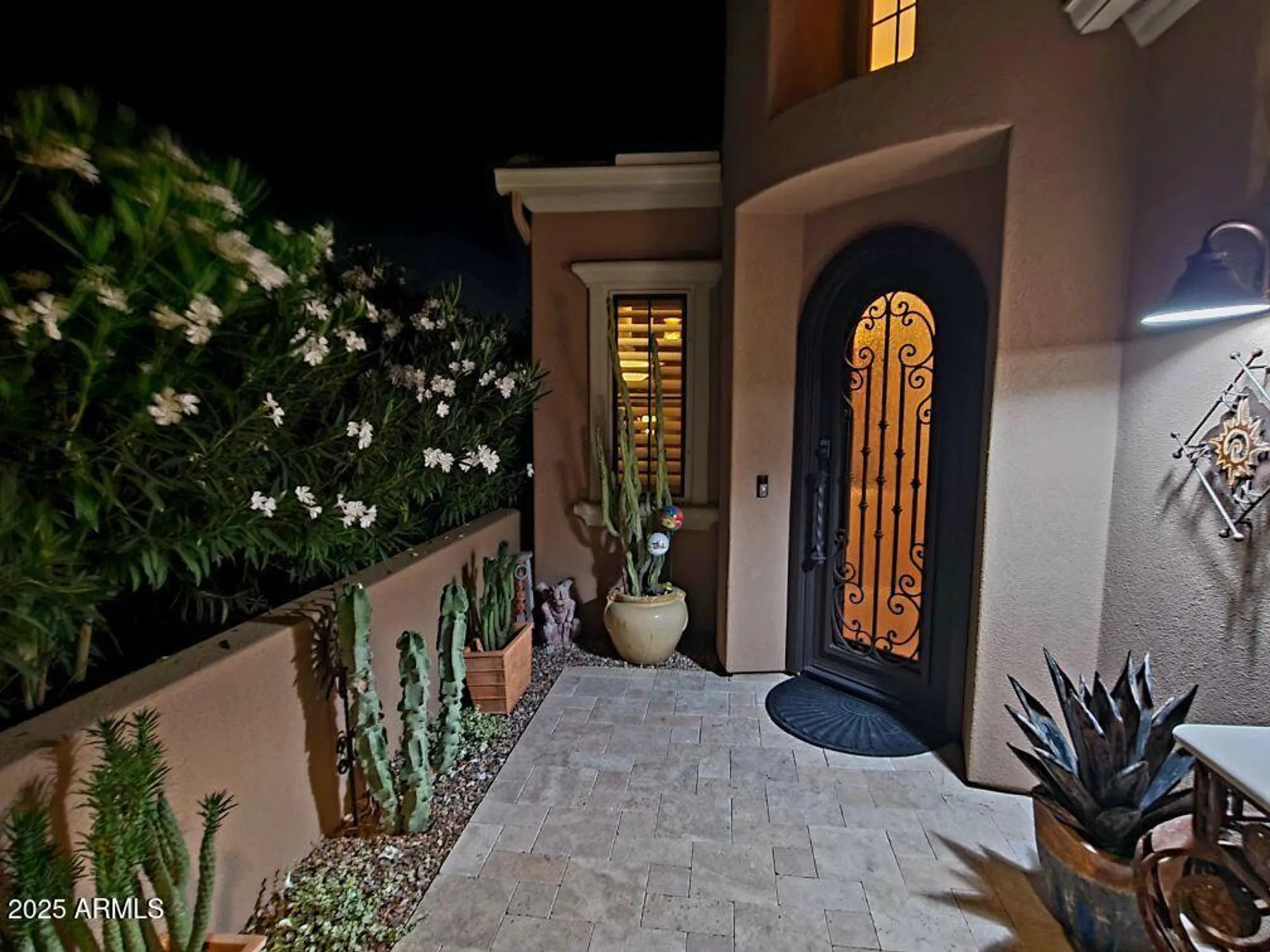 Property Slideshow image 7 of 40 | 1658 e azafran trl, Queen Creek, AZ, 85140