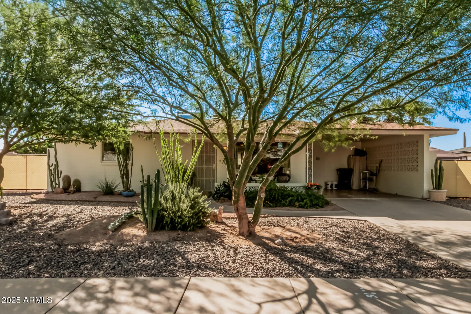 Property Slideshow image 2 of 32 | 6107 e duncan st, Mesa, AZ, 85205