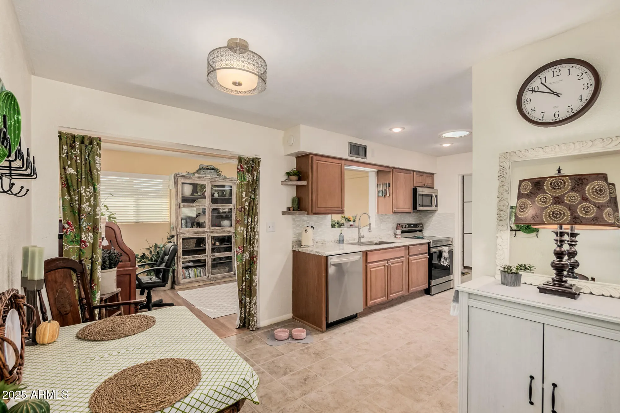 Property Slideshow image 11 of 32 | 6107 e duncan st, Mesa, AZ, 85205