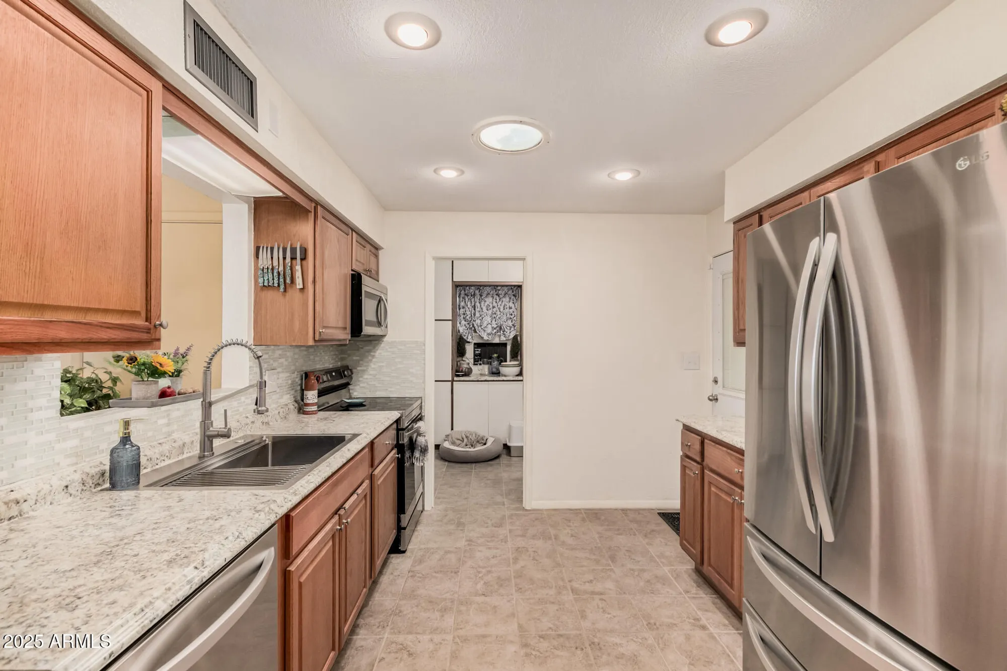 Property Slideshow image 12 of 32 | 6107 e duncan st, Mesa, AZ, 85205