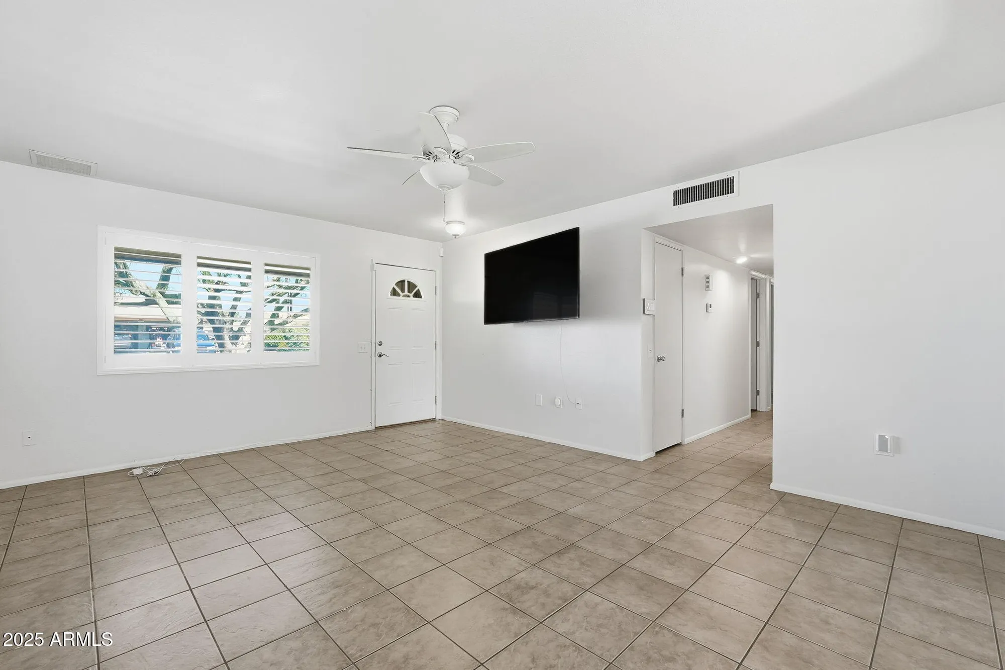 Property Slideshow image 11 of 32 | 9201 w long hills dr, Sun City, AZ, 85351