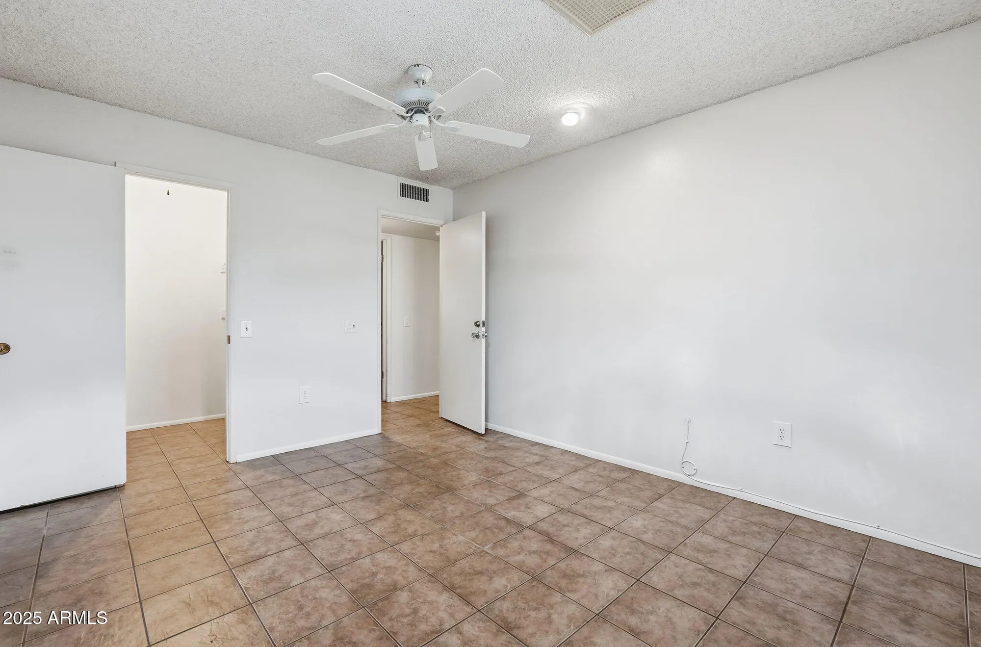 Property Slideshow image 18 of 32 | 9201 w long hills dr, Sun City, AZ, 85351