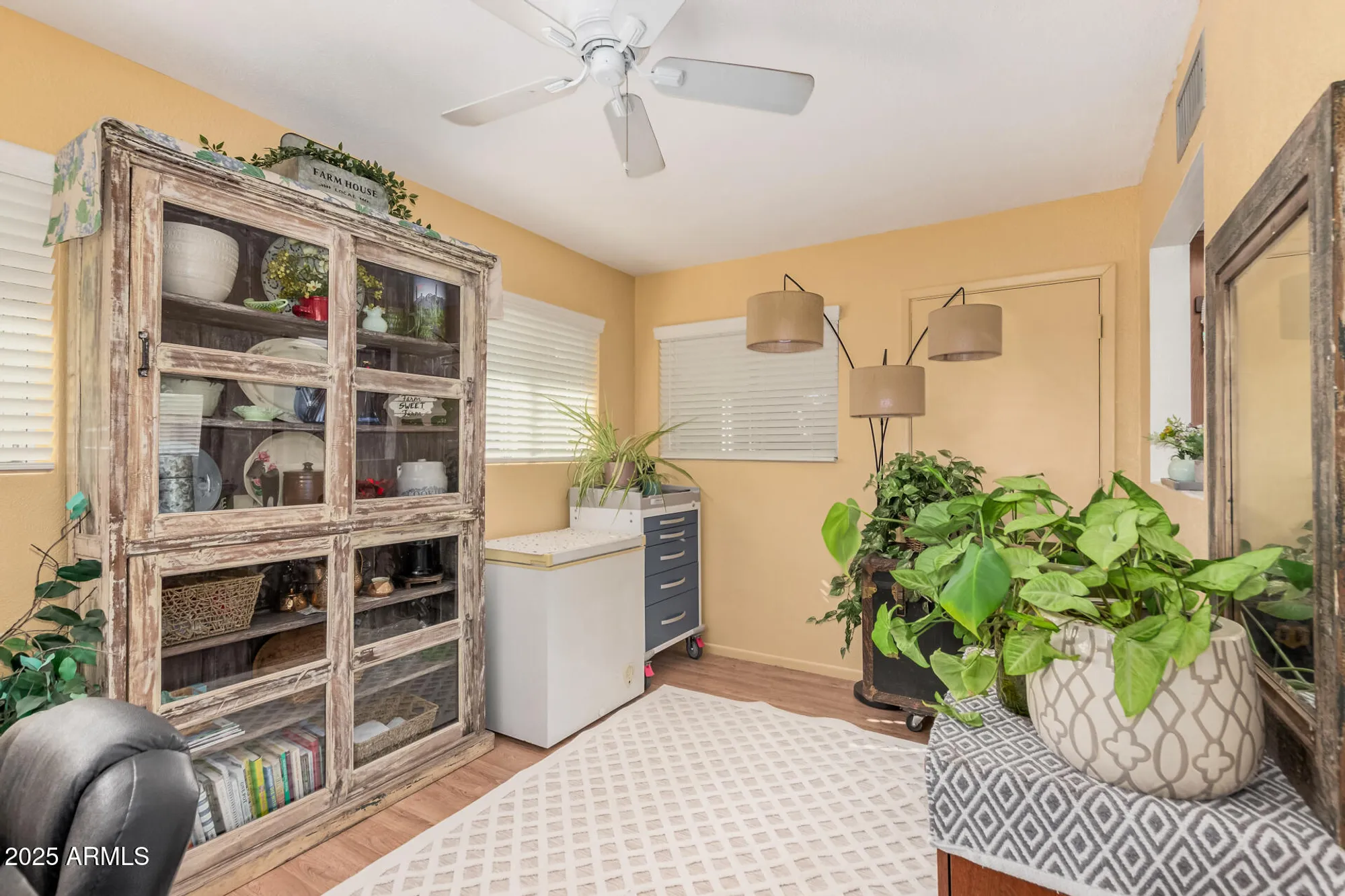 Property Slideshow image 23 of 32 | 6107 e duncan st, Mesa, AZ, 85205