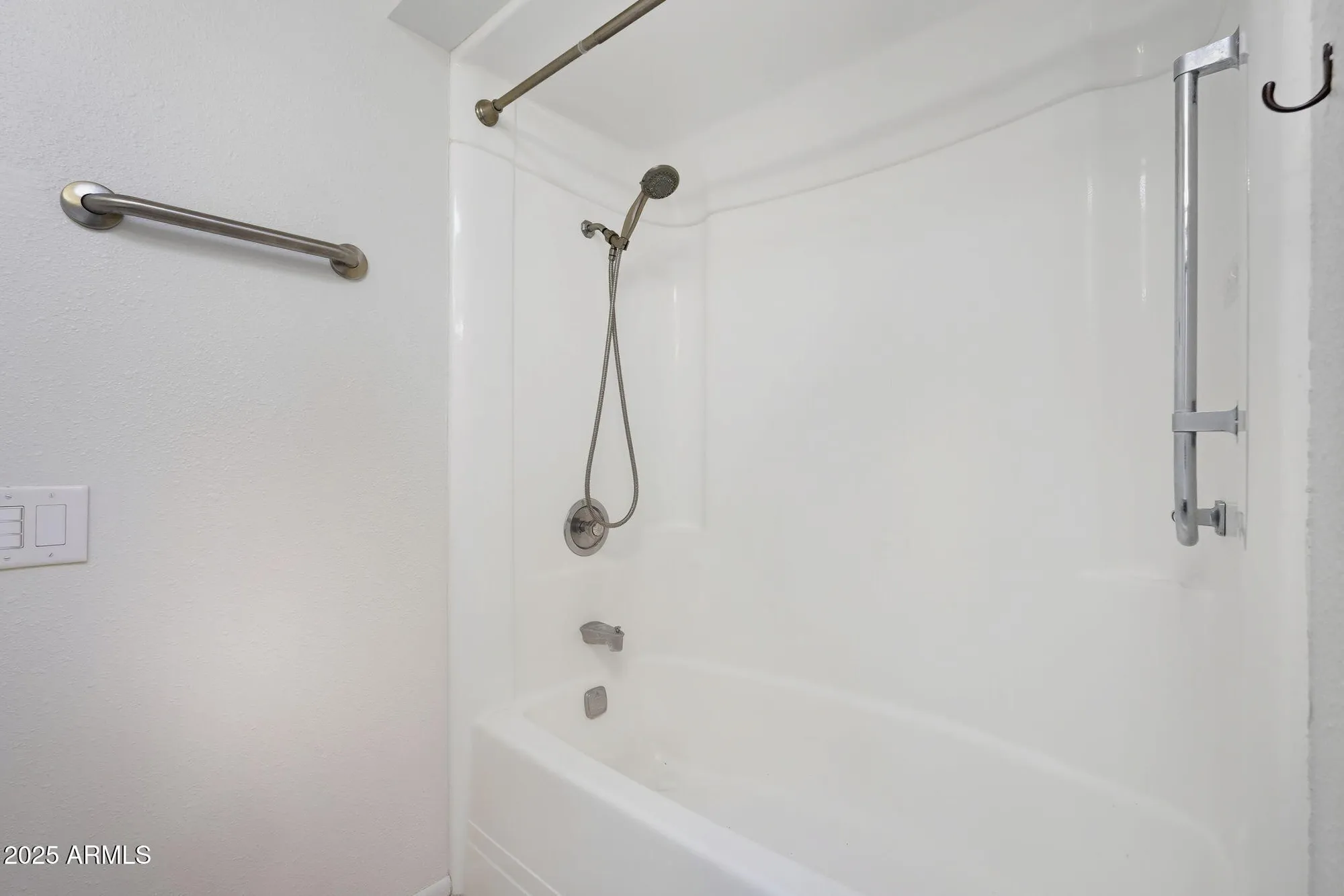 Property Slideshow image 15 of 32 | 9201 w long hills dr, Sun City, AZ, 85351