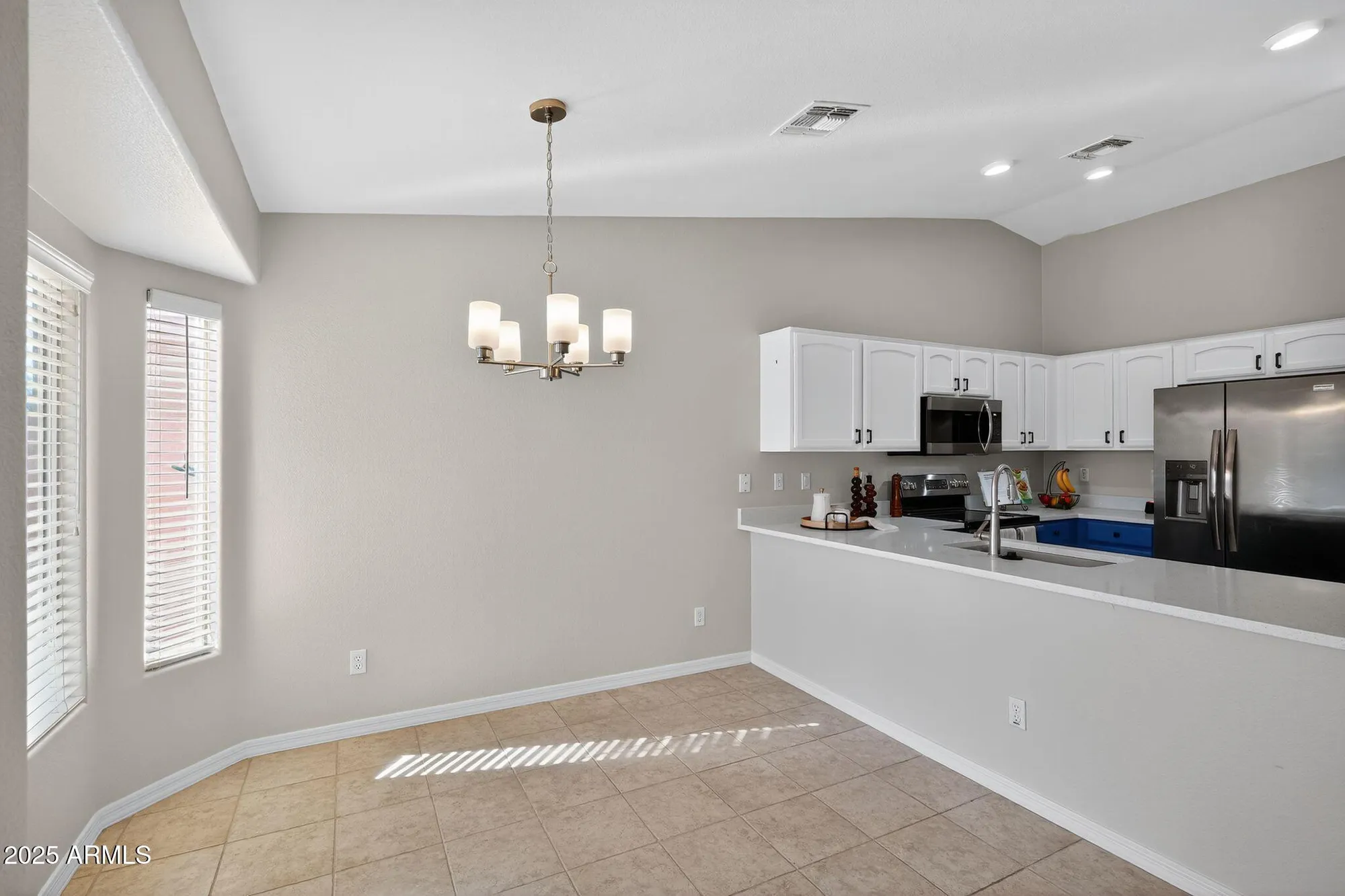 Property Slideshow image 9 of 56 | 3739 e hazeltine way, Chandler, AZ, 85249