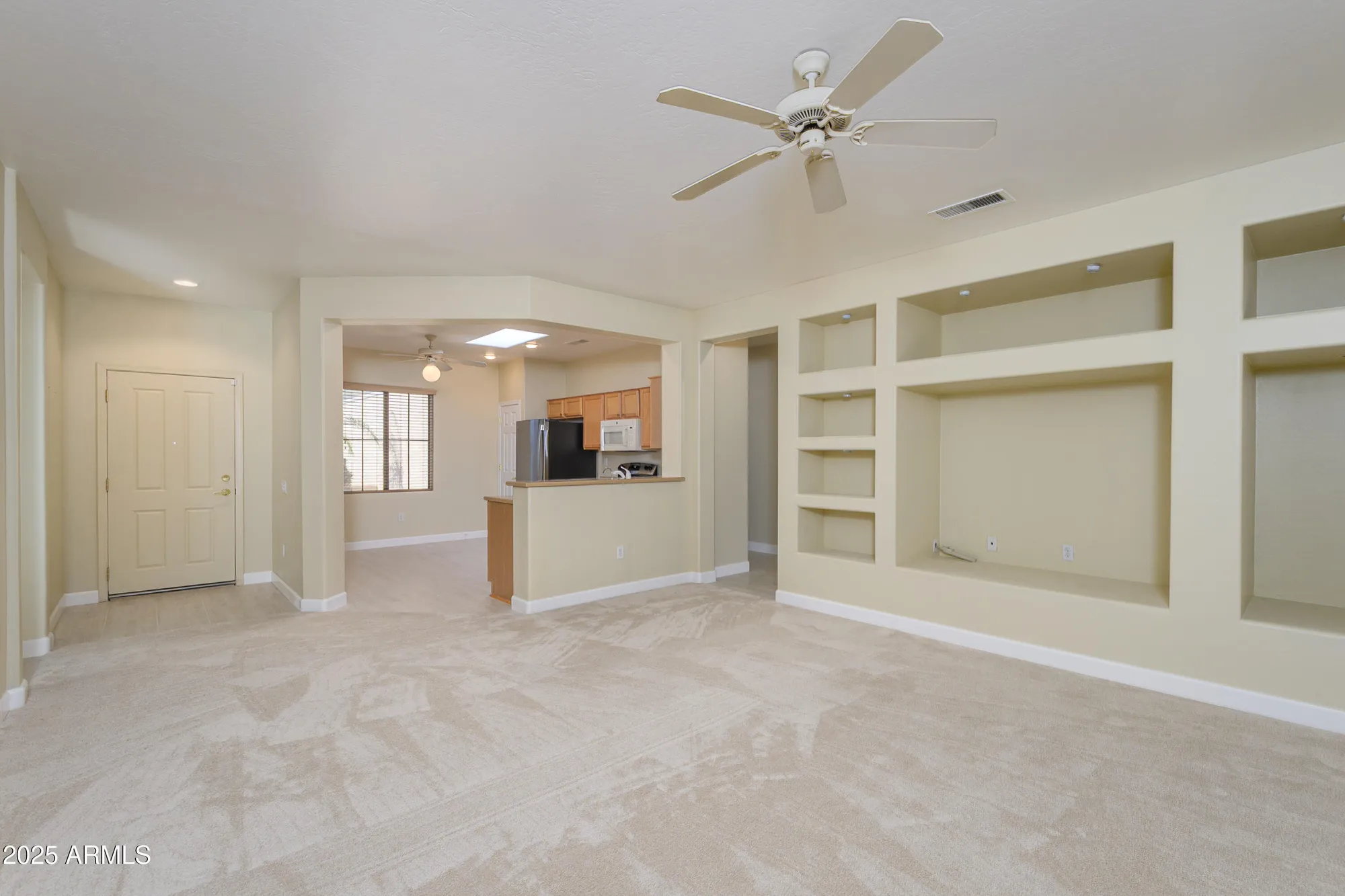 Property Slideshow image 8 of 27 | 16962 w marcos de niza dr, Surprise, AZ, 85387