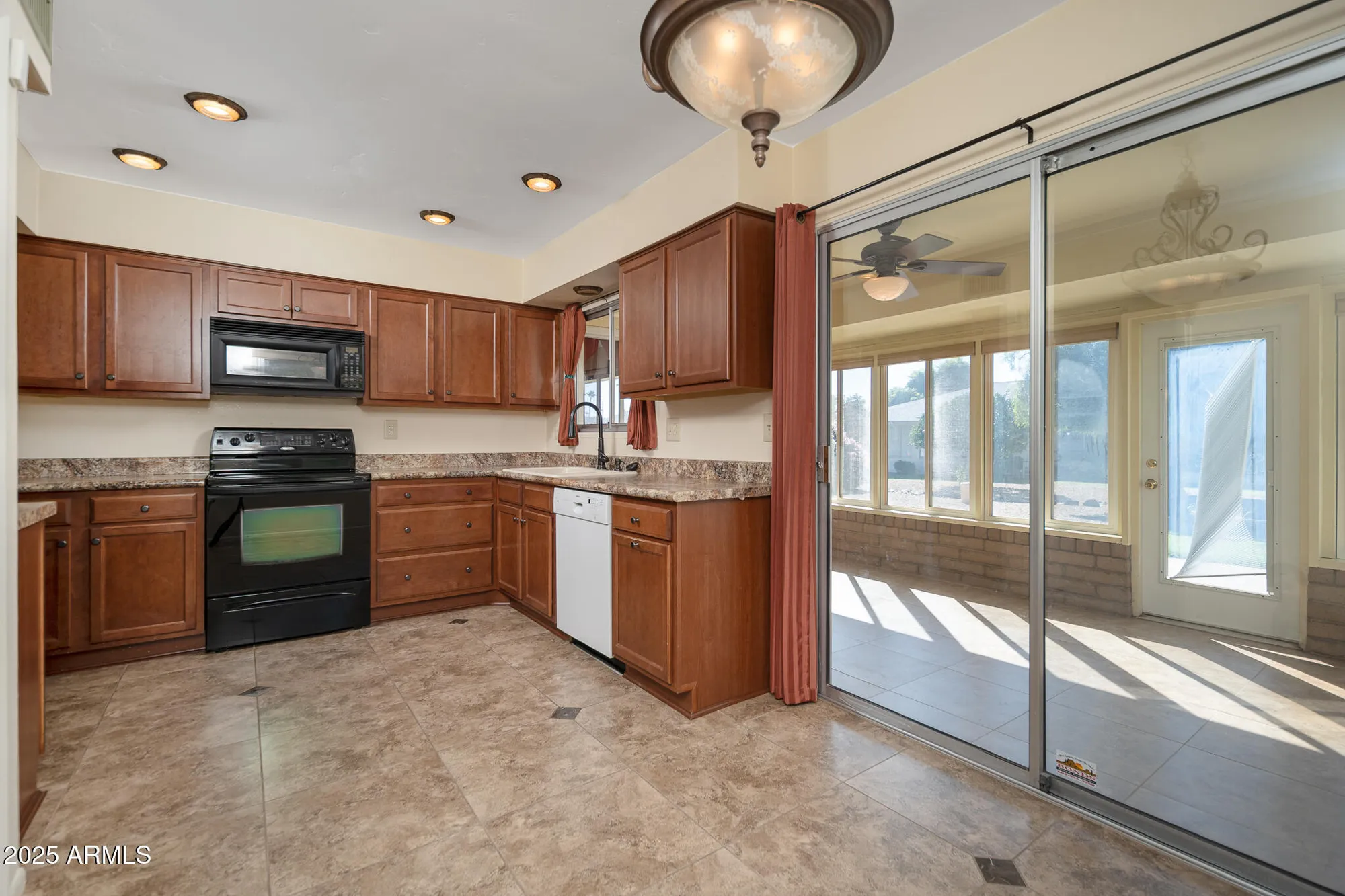 Property Slideshow image 12 of 49 | 12823 w copperstone dr, Sun City West, AZ, 85375
