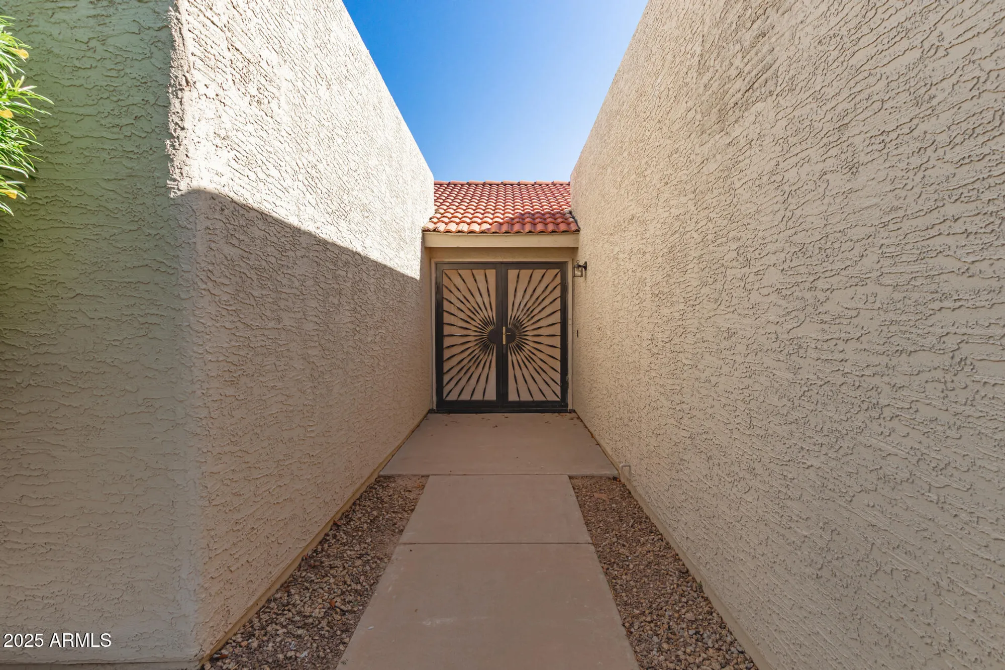 Property Slideshow image 7 of 33 | 26601 s saddletree dr, Sun Lakes, AZ, 85248