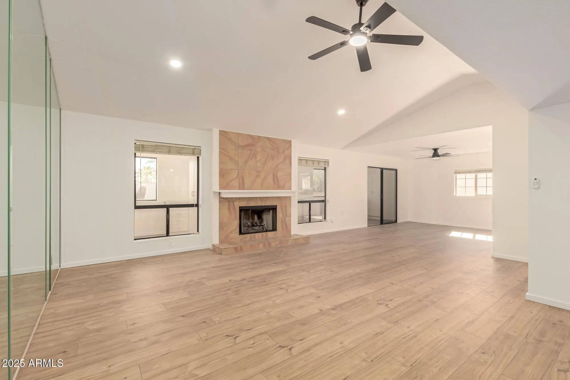 Property Slideshow image 8 of 33 | 26601 s saddletree dr, Sun Lakes, AZ, 85248