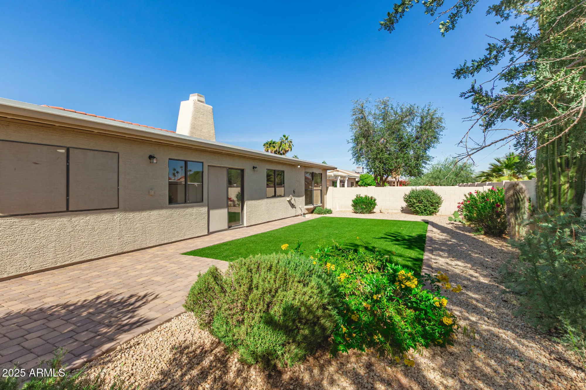 Property Slideshow image 4 of 33 | 26601 s saddletree dr, Sun Lakes, AZ, 85248