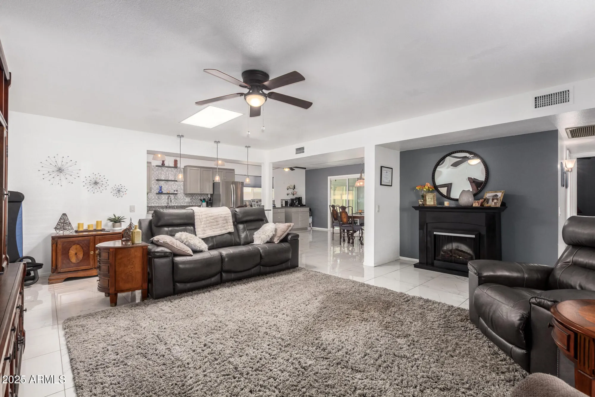 Property Slideshow image 6 of 32 | 17611 n 102nd dr, Sun City, AZ, 85373