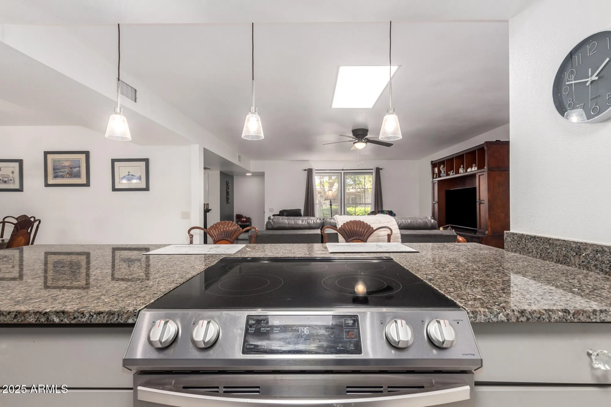 Property Slideshow image 12 of 32 | 17611 n 102nd dr, Sun City, AZ, 85373