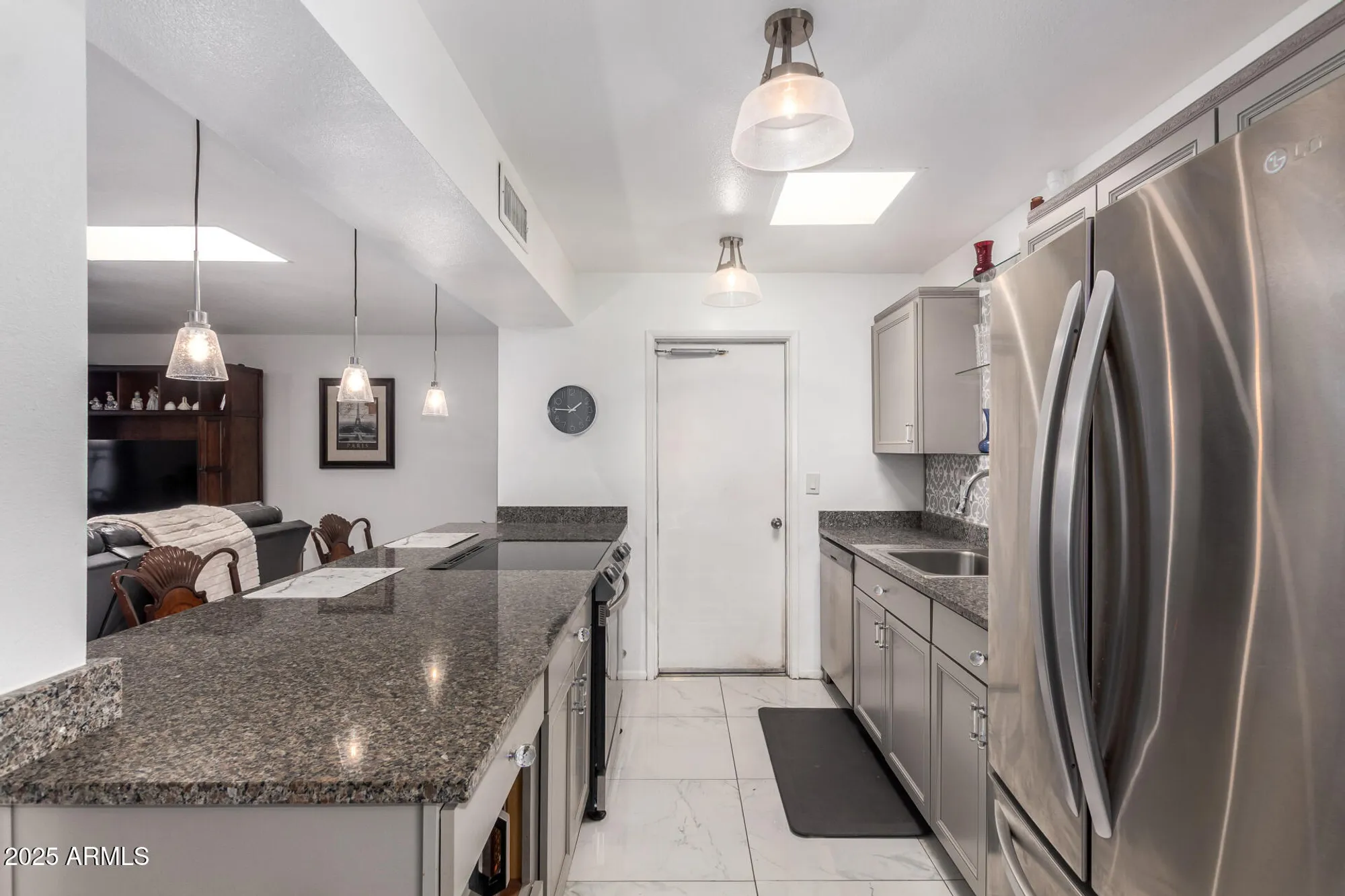 Property Slideshow image 9 of 32 | 17611 n 102nd dr, Sun City, AZ, 85373